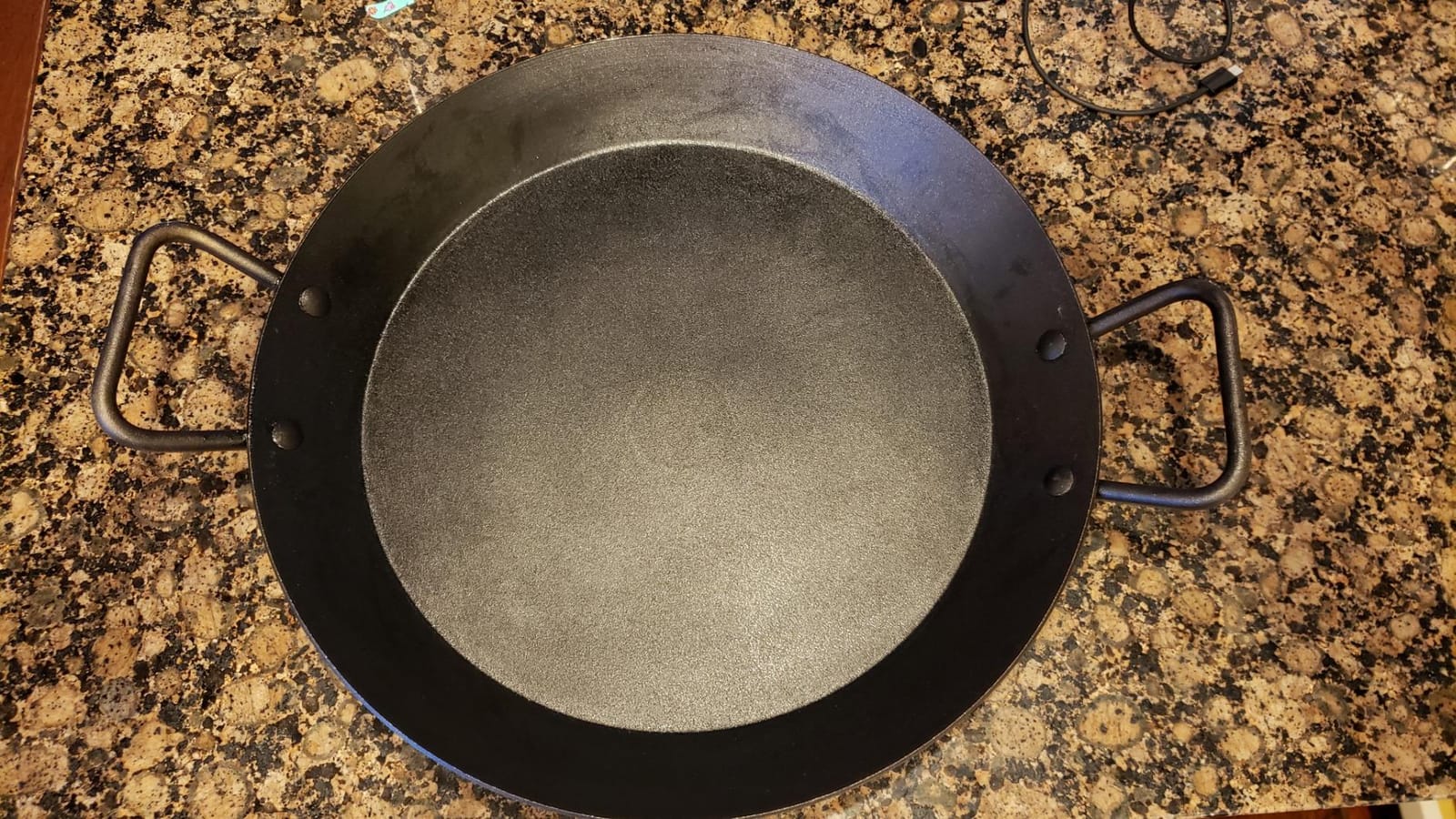 Lodge Pre-Seasoned Carbon Steel Skillet, Long Handle, 15 Inches | Lightweight Carbon Steel Skillet for High-Heat Cooking, Quick Temperature Response, Oven & Stovetop Safe customer photo 2