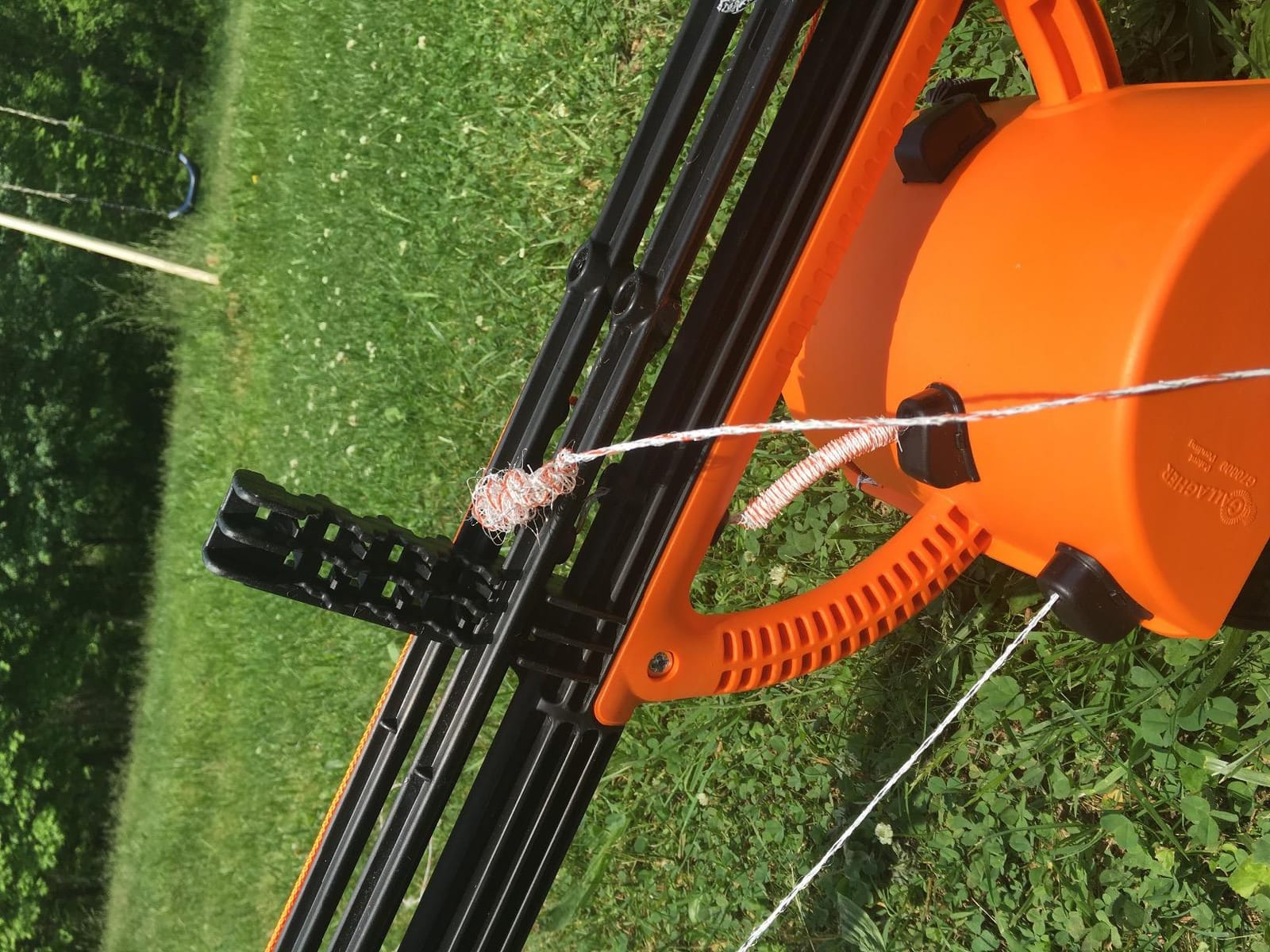 Gallagher Smart Fence 2 Portable Electric Fence for Livestock | 328ft of 4-Strand Electric Fencing, Built-In Posts and Reels, Quick Install Temporary Field Fencing customer photo 1