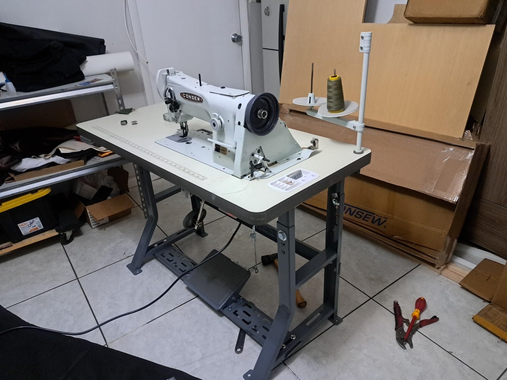 Consew 206RB-5 Walking Foot Upholstery Machine w/Table & Motor (Table Comes Assembled) customer photo 2