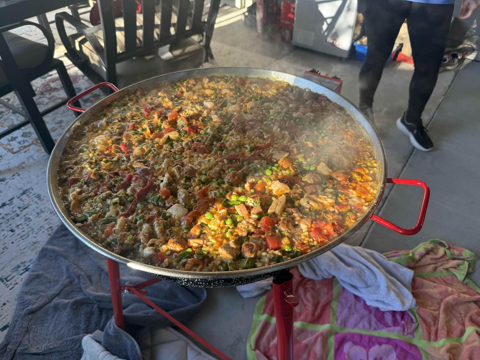 Garcima Tabarca Paella Pan Set with Burner, 20 Inch Carbon Steel Outdoor Pan and Reinforced Legs Imported from Spain (14 Servings) customer photo 1