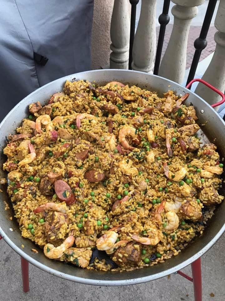 Garcima Tabarca Paella Pan Set with Burner, 20 Inch Carbon Steel Outdoor Pan and Reinforced Legs Imported from Spain (14 Servings) customer photo 2