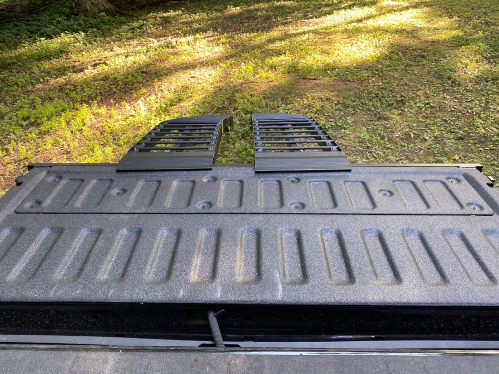 Titan Ramps 10 Foot Folding Motorcylce Loading Ramp, Arched Aluminum Design, Portable and Heavy Duty with 800 Pound Weight Capacity, Black customer photo 2