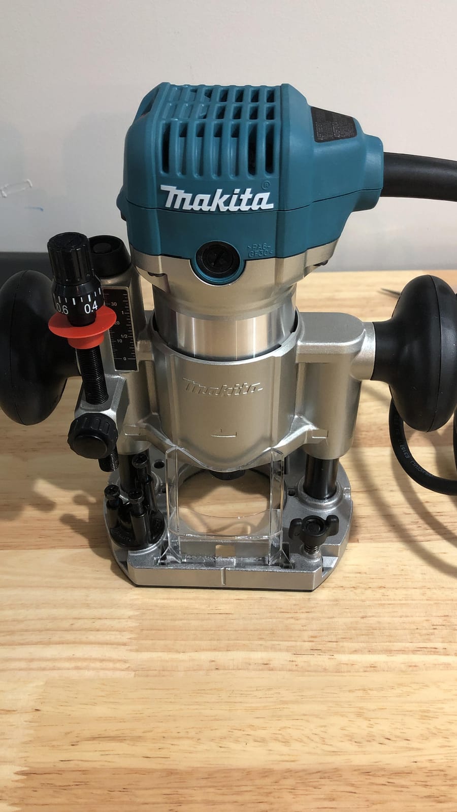 Makita RT0701CX7 1-1/4 HP* Compact Router Kit customer photo 1