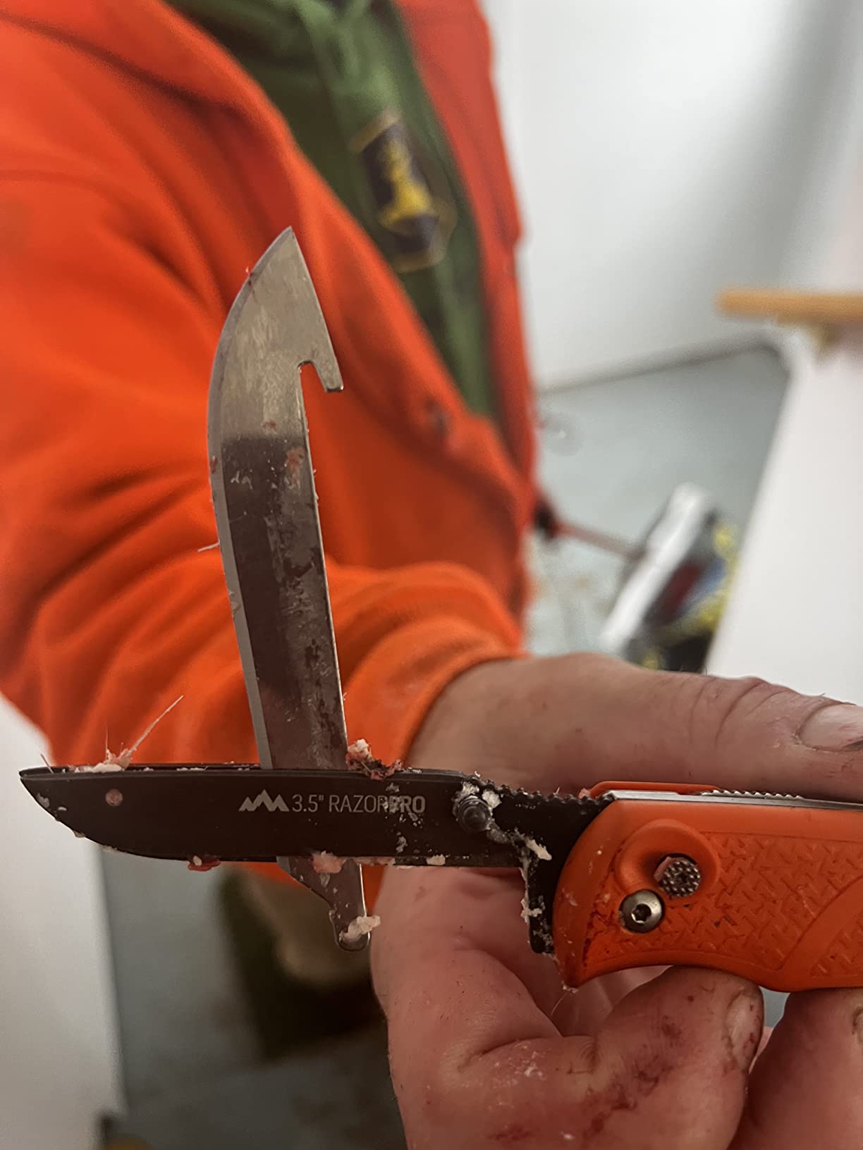 OUTDOOR EDGE RazorPro G Double Blade Hunting Knife - Replaceable Razor Sharp Skinning Blade & Gutting Knife for Fast Field Dressing, Non-Slip Black Handle, Black Sheath with 6 Extra Blades customer photo 1