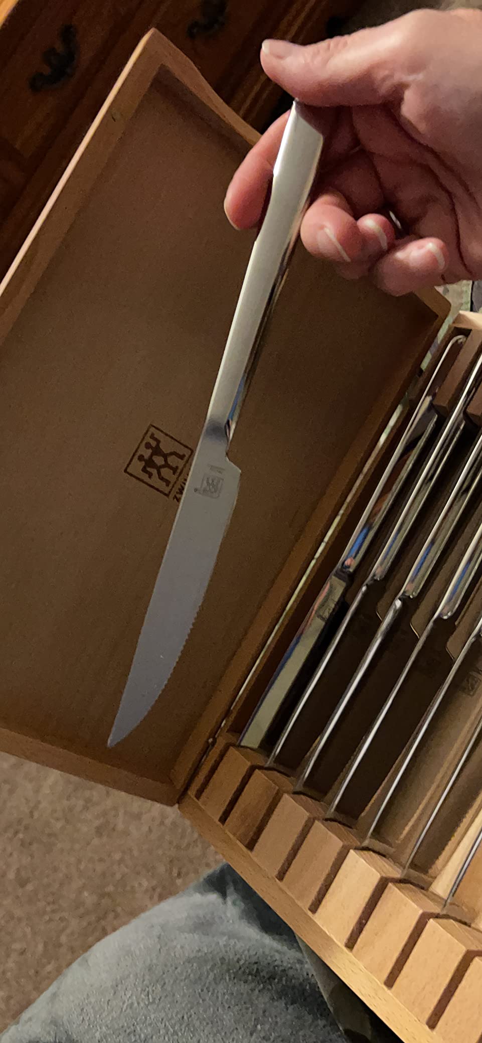 Zwilling Ultra-Sharp Steak Knives Set of 8 with Wood Gift Box customer photo 1