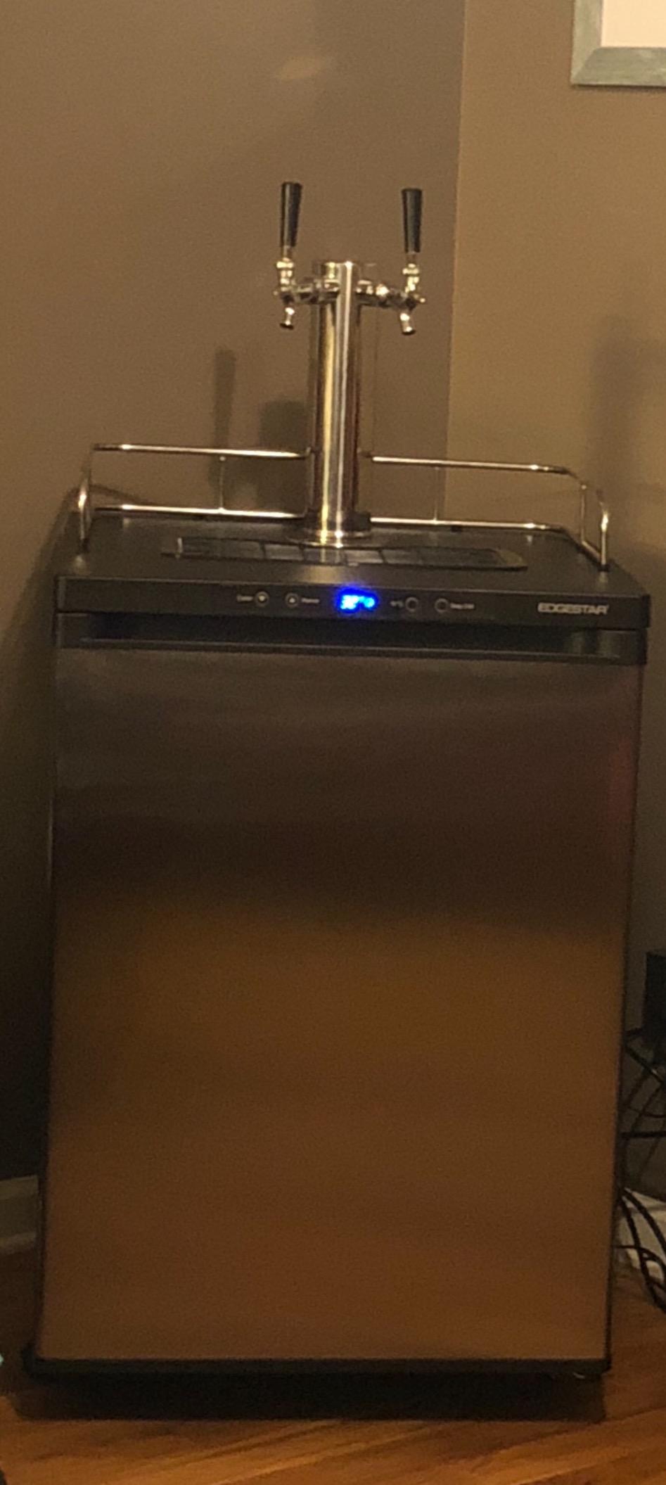 EdgeStar KC3000TWIN Full Size Dual Tap Kegerator with Digital Display - Black customer photo 2