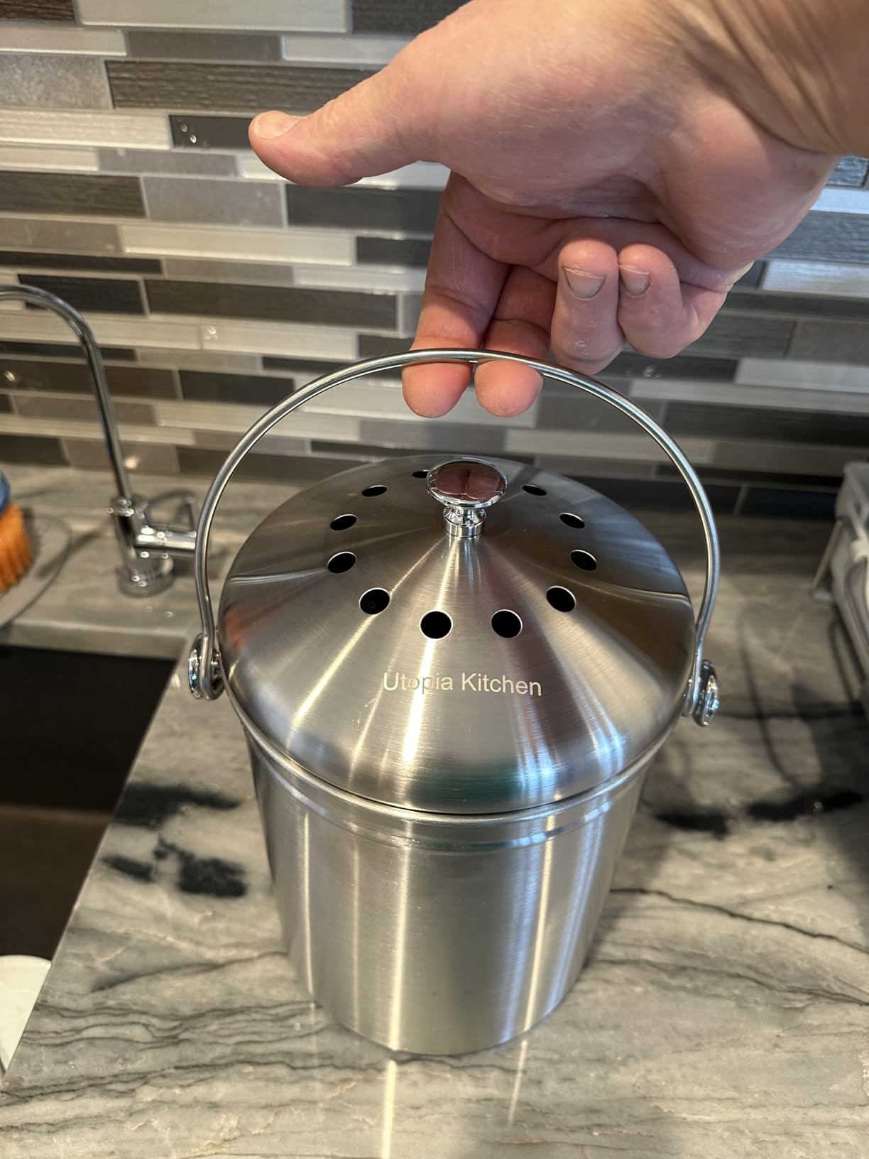 Utopia Kitchen Countertop Compost Bin 1.3 Gallon, Stainless Steel, Silver customer photo 2