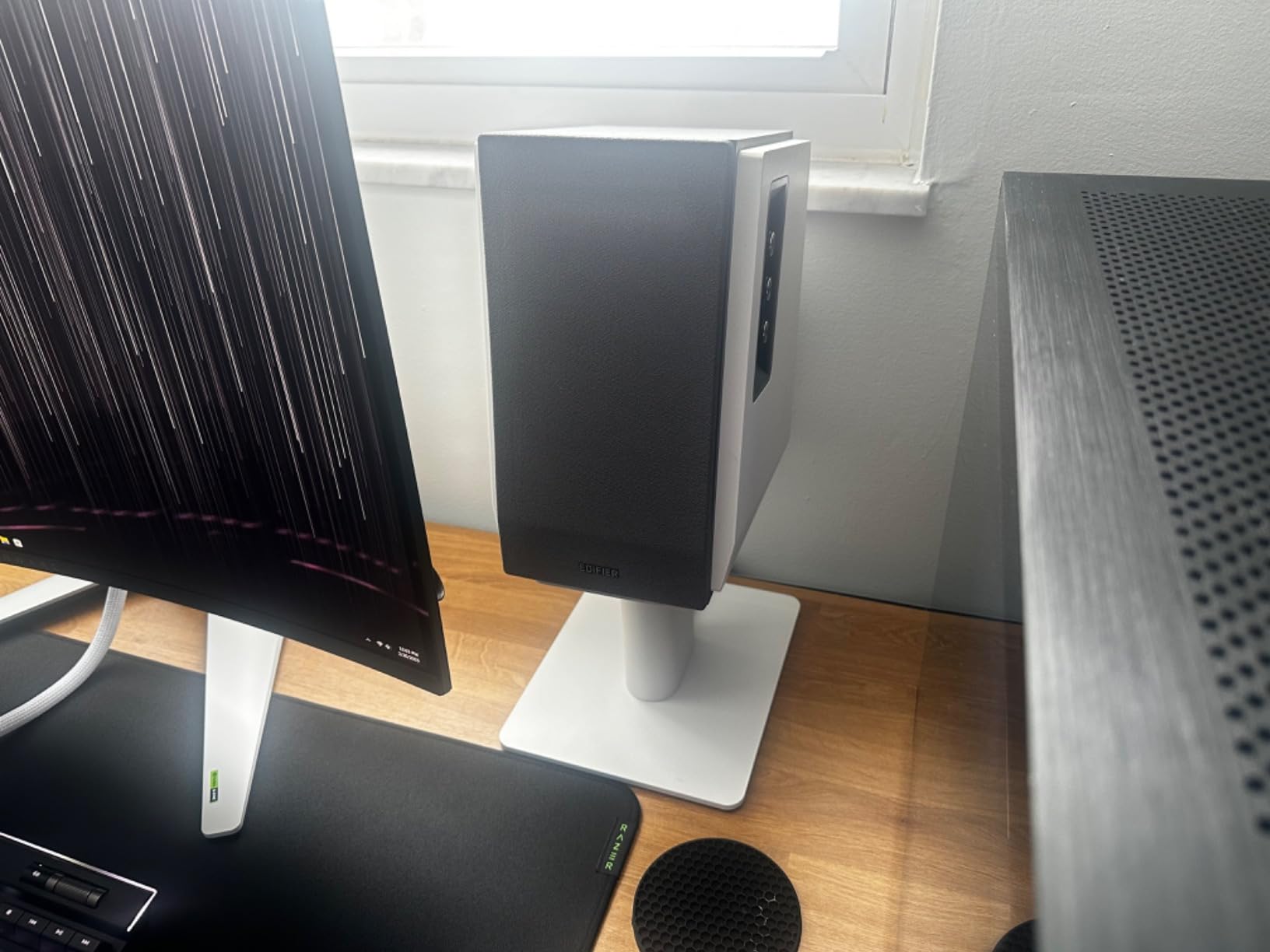 Edifier R1700BT Bluetooth Bookshelf Speaker - Active Near-Field Studio Monitors customer photo 1
