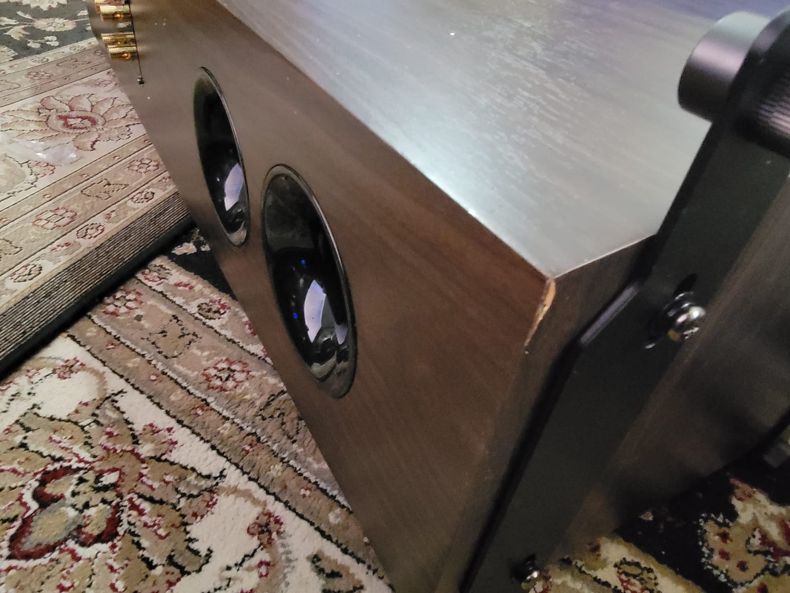 Fluance Signature HiFi 3-Way Floorstanding Tower Speakers with Dual 8