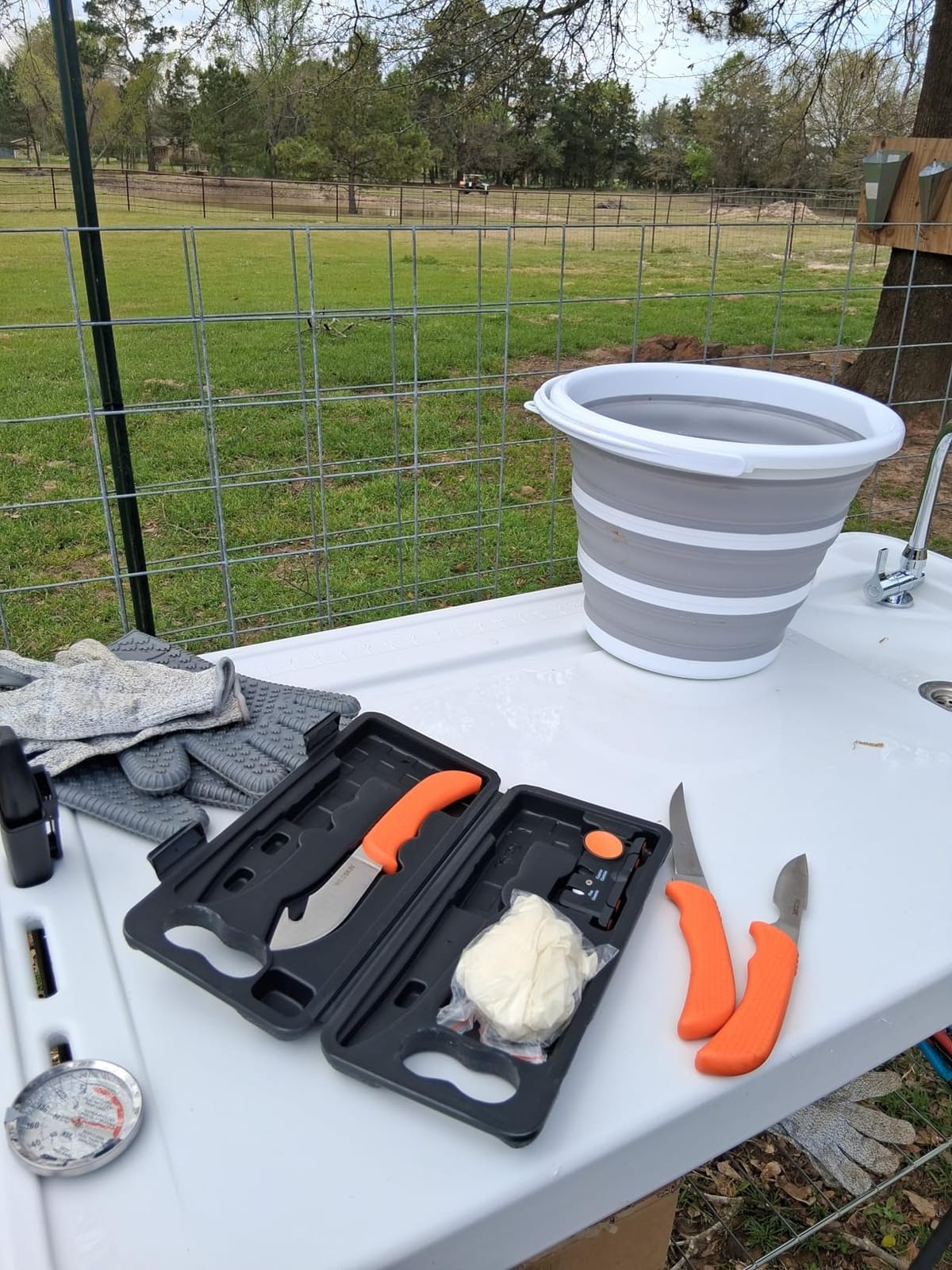 OUTDOOR EDGE WildLite - 6-Piece Field to Freezer Hunting & Game Processing Knife Set with Gut Hook Blade, Caping Knife - Hunting Knives for Gutting Deer with Case - Deer & Elk Accessories customer photo 1