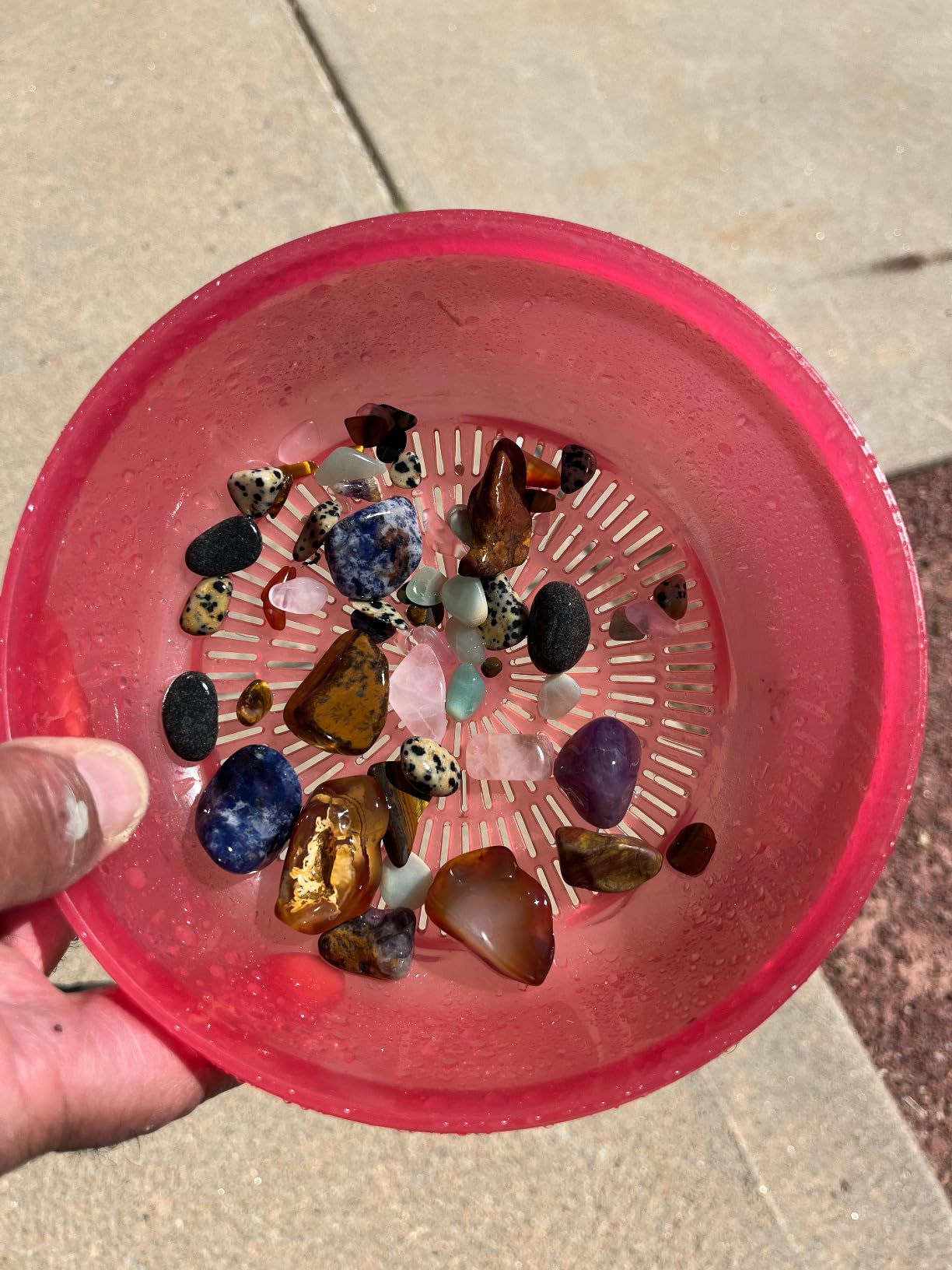 National Geographic Starter Rock Tumbler Kit for Kids and Adults | Leak-Proof Rubber Barrel, 1/2 Lb. Rough Gemstones, 4-Stage Polishing Grit, Jewelry Fastenings, Geology Hobby, Birthday Gift customer photo 2