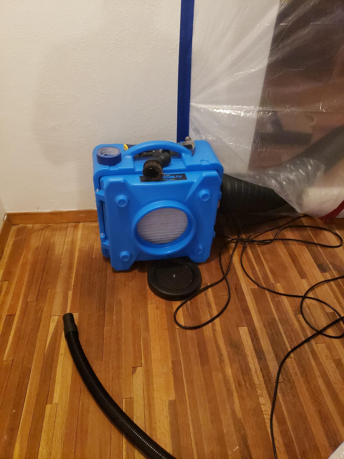 BlueDri Air Shield 550 HEPA Air Scrubber, Water Damage Restoration Equipment Air Purifier, Covers 1400 Sq. Ft, Daisy Chain Capable, For Commercial Use, Blue, BD-AS-550 customer photo 1