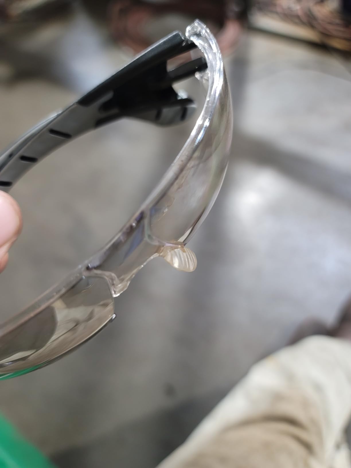 Pyramex Endeavor Plus Safety Glass Black/Gray Frame With Foam Padding Clear H2MAX Anti-fog Lens customer photo 1