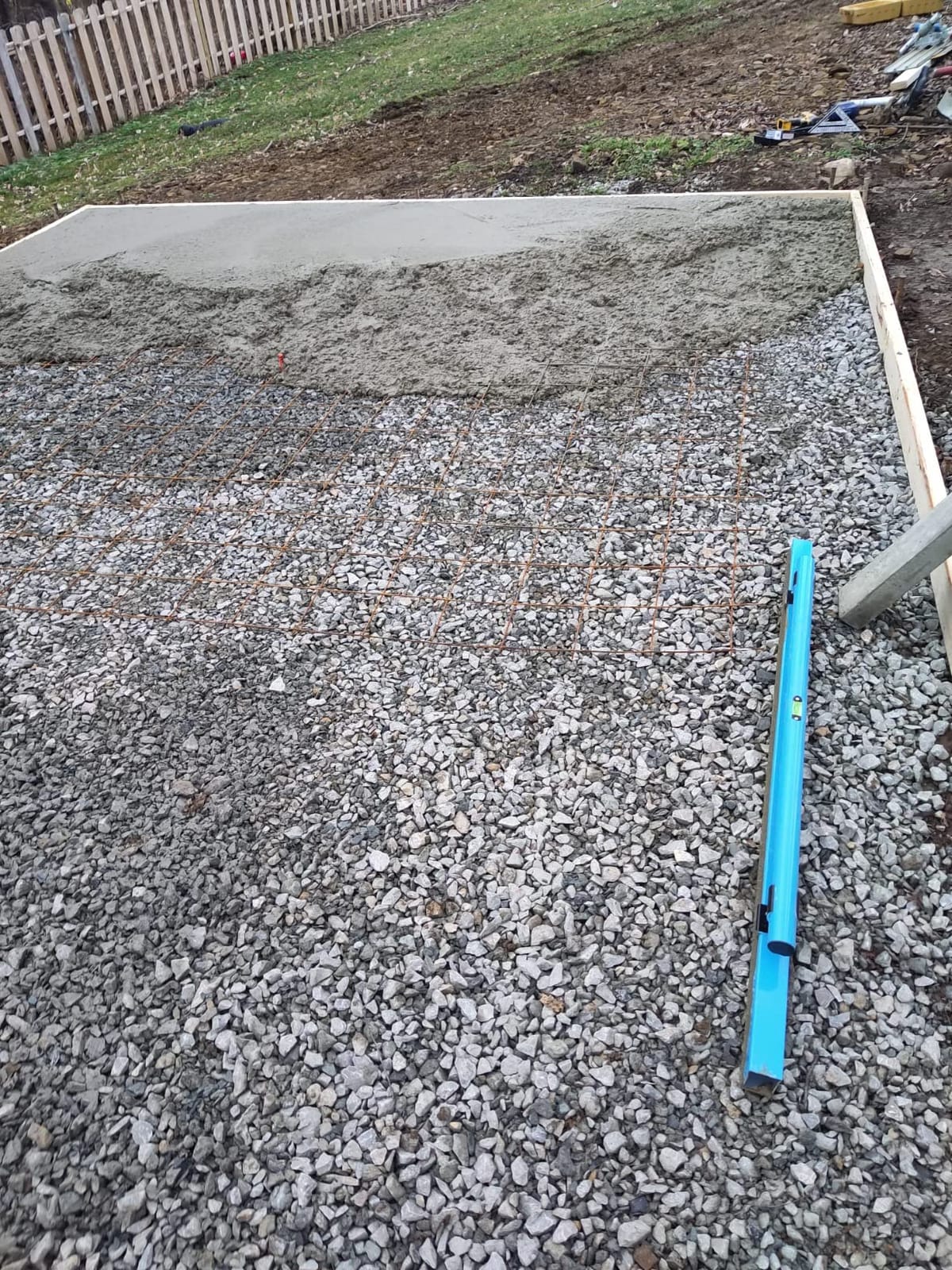 OX Pro 48 Inch Concrete Screed Board with Level Vial and Ergonomic Handle Grip - Made From Heavy Duty Structural Alloy - Lightweight & Reversible with Internal Strength Support Bars P021312 customer photo 1