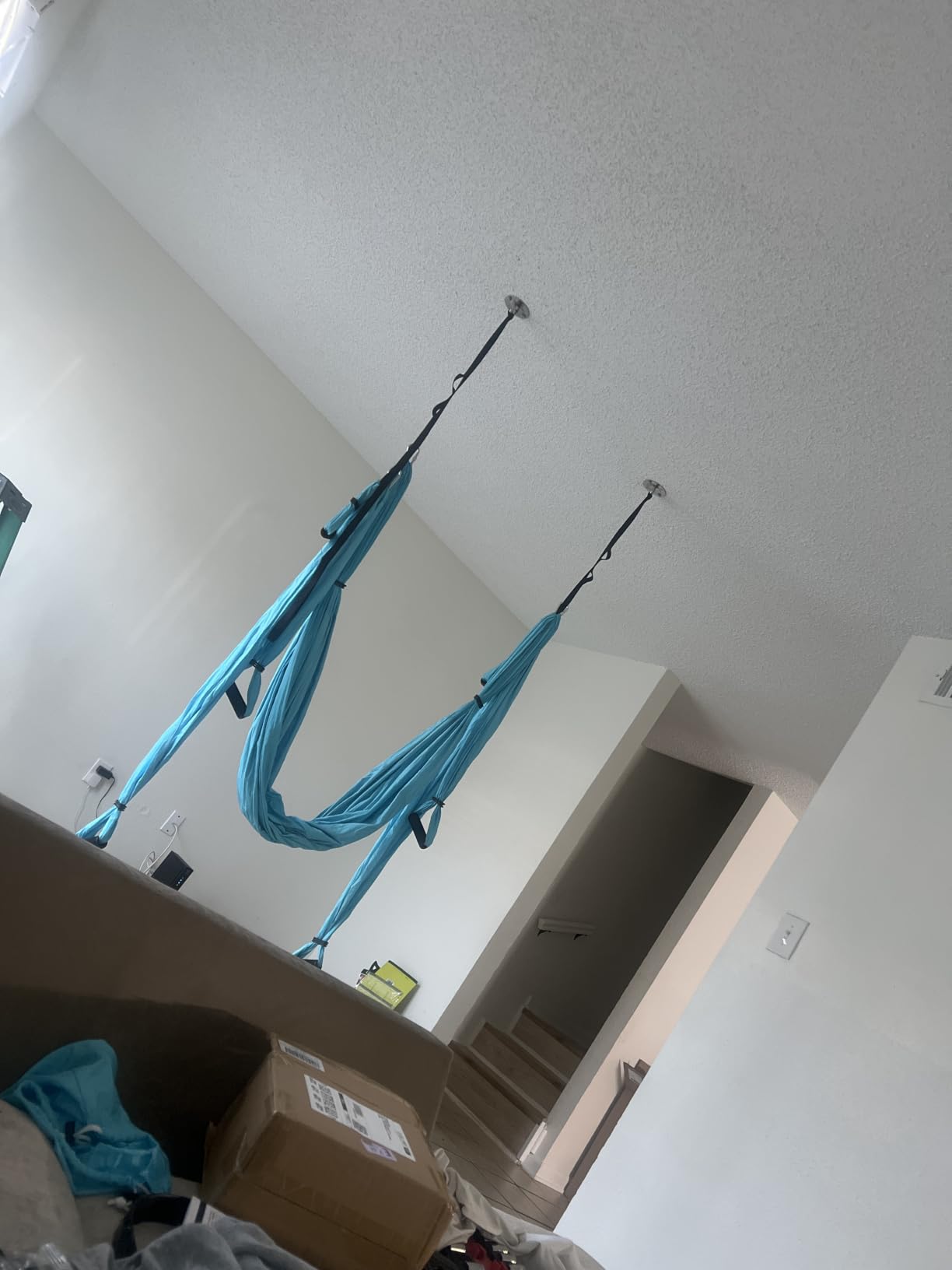 ZELUS Aerial Yoga Swing Sling Strong Yoga Hammock Kit Set Trapeze Inversion Equipment Include 2 Extensions Straps and Ceiling Mounting Kit customer photo 1