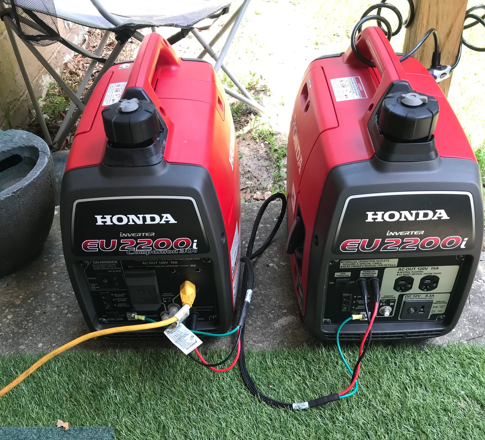 Honda EU2200i Companion 2200 Watt Inverter Generator, Super Quiet 120V Gas Powered Portable Generator for Camping or RV Backup Power Supply, Up to 8.1 Hour Run Time (EU2200ITAN1) customer photo 1