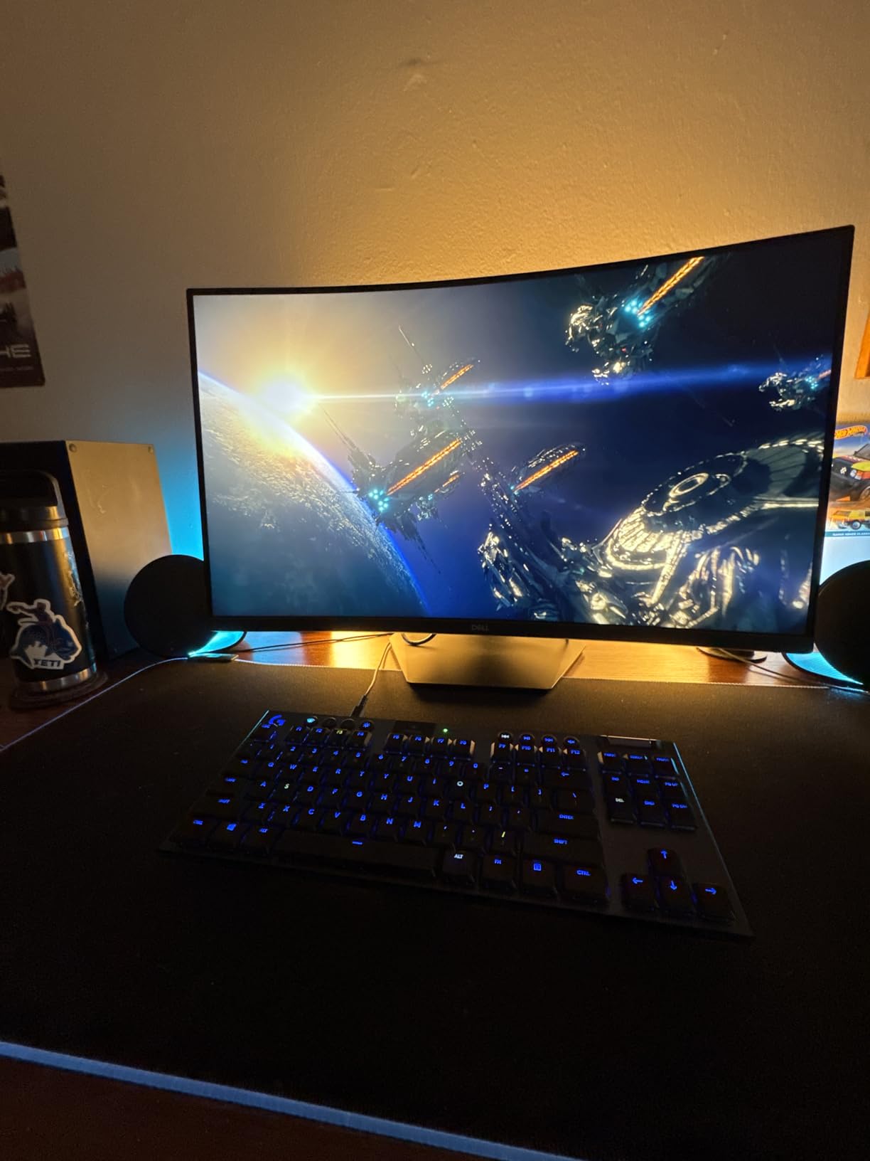 Logitech G560 PC Gaming Speaker System with 7.1 DTS X - Black | 7.1 DTS:X Ultra Surround Sound, Bluetooth, USB, Subwoofer + 2 Satellite Speakers, LIGHTSYNC RGB customer photo 1