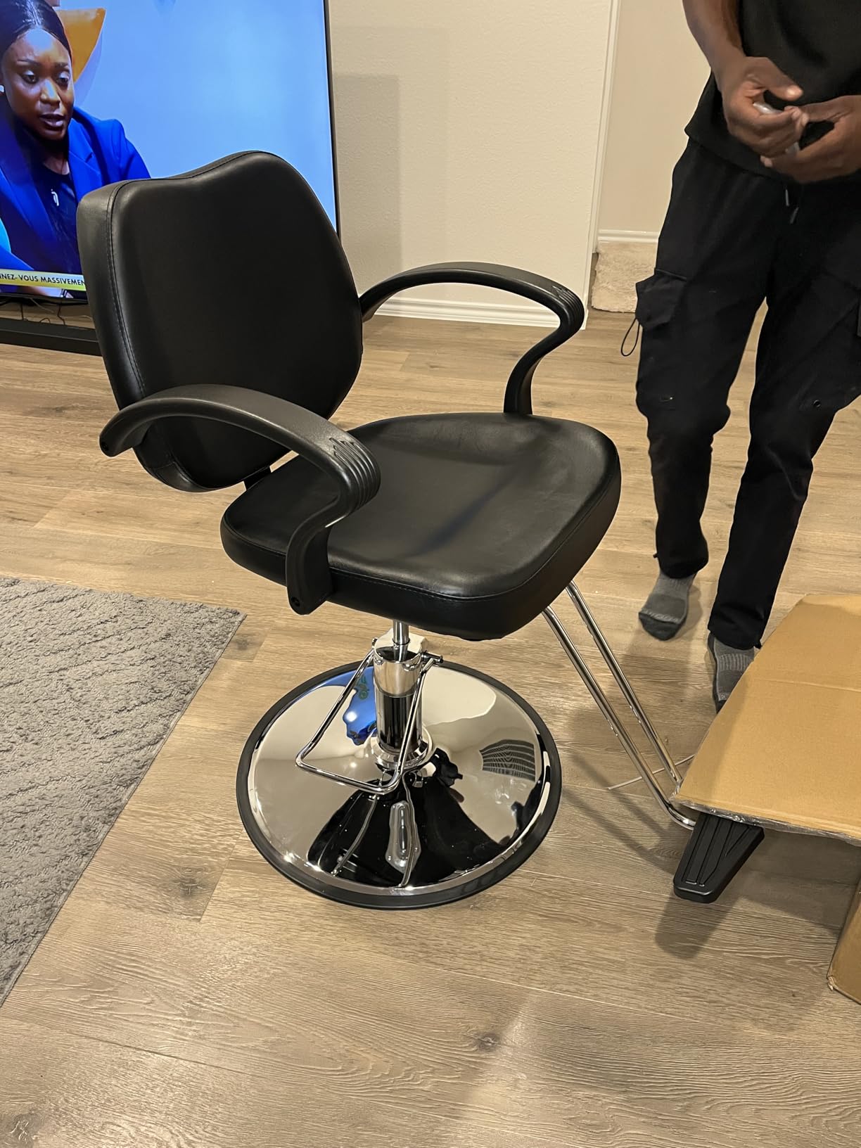 Classic Hydraulic Barber Chair Styling Chair Salon Beauty Spa Equipment customer photo 1