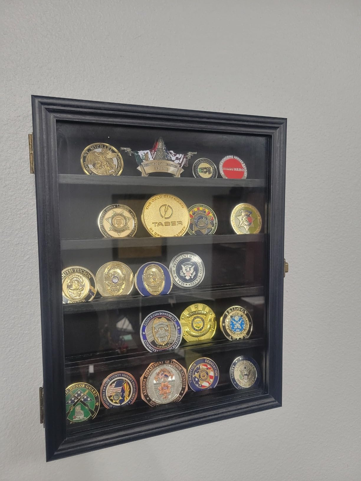 ASmileIndeep Military Challenge Coin Display Case Holder with HD Toughened Glass and Wall Mount, Wooden Coin Stand Rack with Removable 2 Grooves Shelves, Mahogany Finish customer photo 1