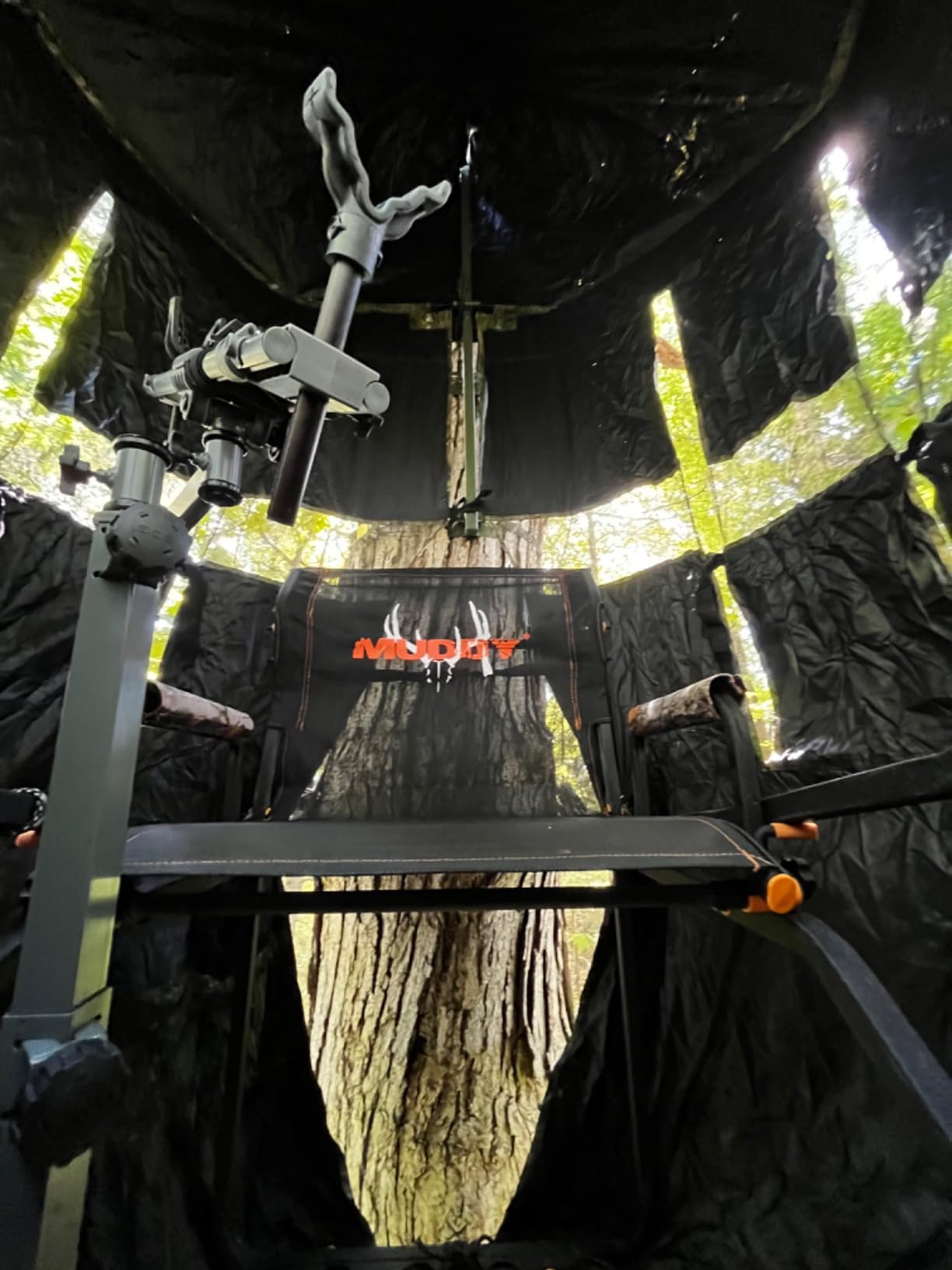 Muddy 1-Person Huntsman Deluxe Steel Ladder Tree Stand, 17 ft Tall | 300 lb Capacity customer photo 1