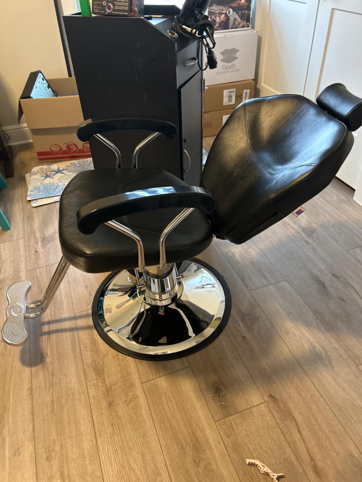 Artist hand Barber Chair for Barbershop Hydraulic Reclining Salon Chair for Hair Stylist - 360° Swivel, 20 Inch Wide Seat, Tattoo & Beauty Spa Equipment, Black PU Leather customer photo 2