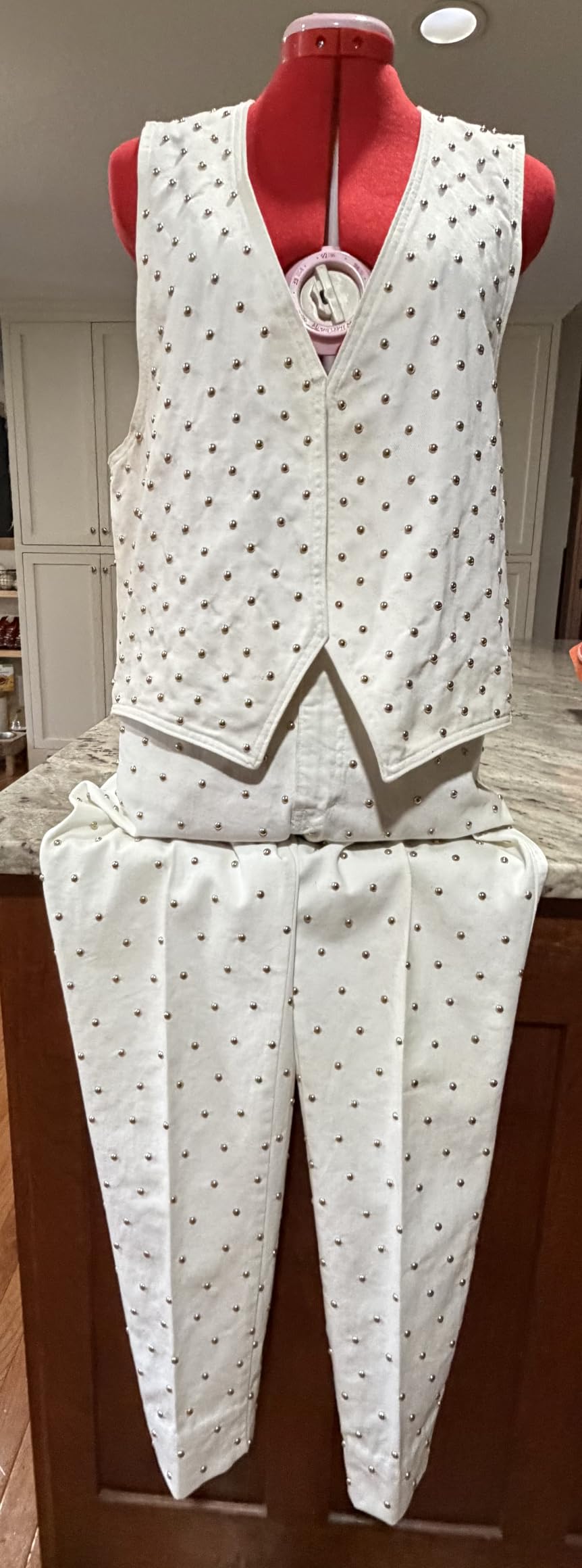 SINGER Female Adjustable Dress Form, Medium/Large, Size 10-18 - Grey | Pinnable foam-backed surface, 12 dials, 360-degree hem guide, tripod base customer photo 1