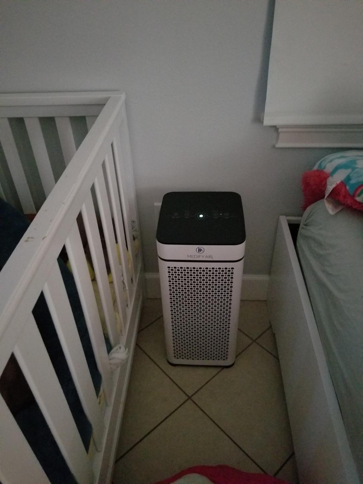 Medify MA-112 Air Purifier V3.0 with HEPA Filter | 5,948 ft² Coverage in 1hr for Smoke, Wildfires, Odors, Pollen, Pets | Quiet Removal to 0.3 Microns | White, 1-Pack customer photo 1