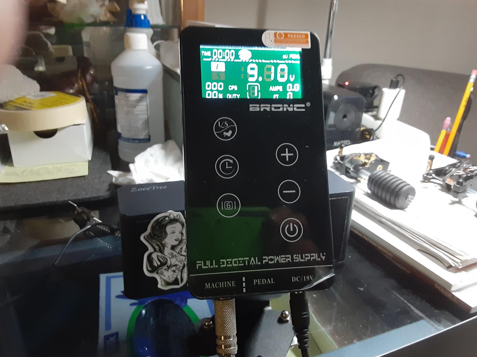 BRONC Professional Tattoo Power Supply Touch Screen Digital LCD for Tattoo Machines customer photo 1