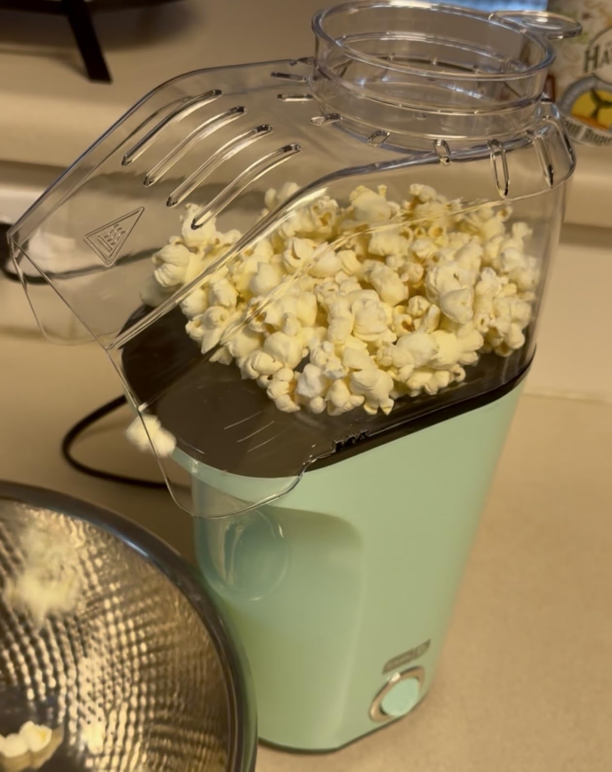 Dash Fresh Pop Popcorn Maker, 16-Cup Hot Air Popper, Aqua - Electric Popcorn Machine, Oil-Free Air Popped Popcorn, Built-In Measuring Cup & Butter Melting Tray customer photo 2