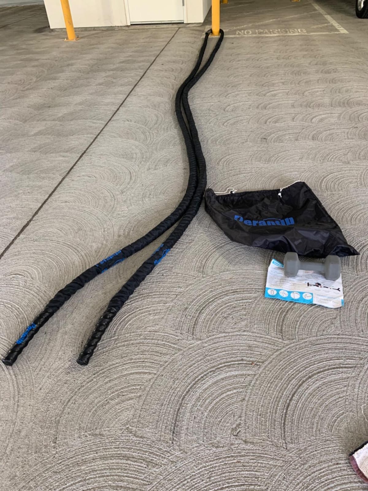 Perantlb Battle Rope With Wear-Resistant Nylon Protective Sleeve - Heavy Battle Rope for Strength Training, Home Fitness Exercise - Anchor Strap Kit Included customer photo 1