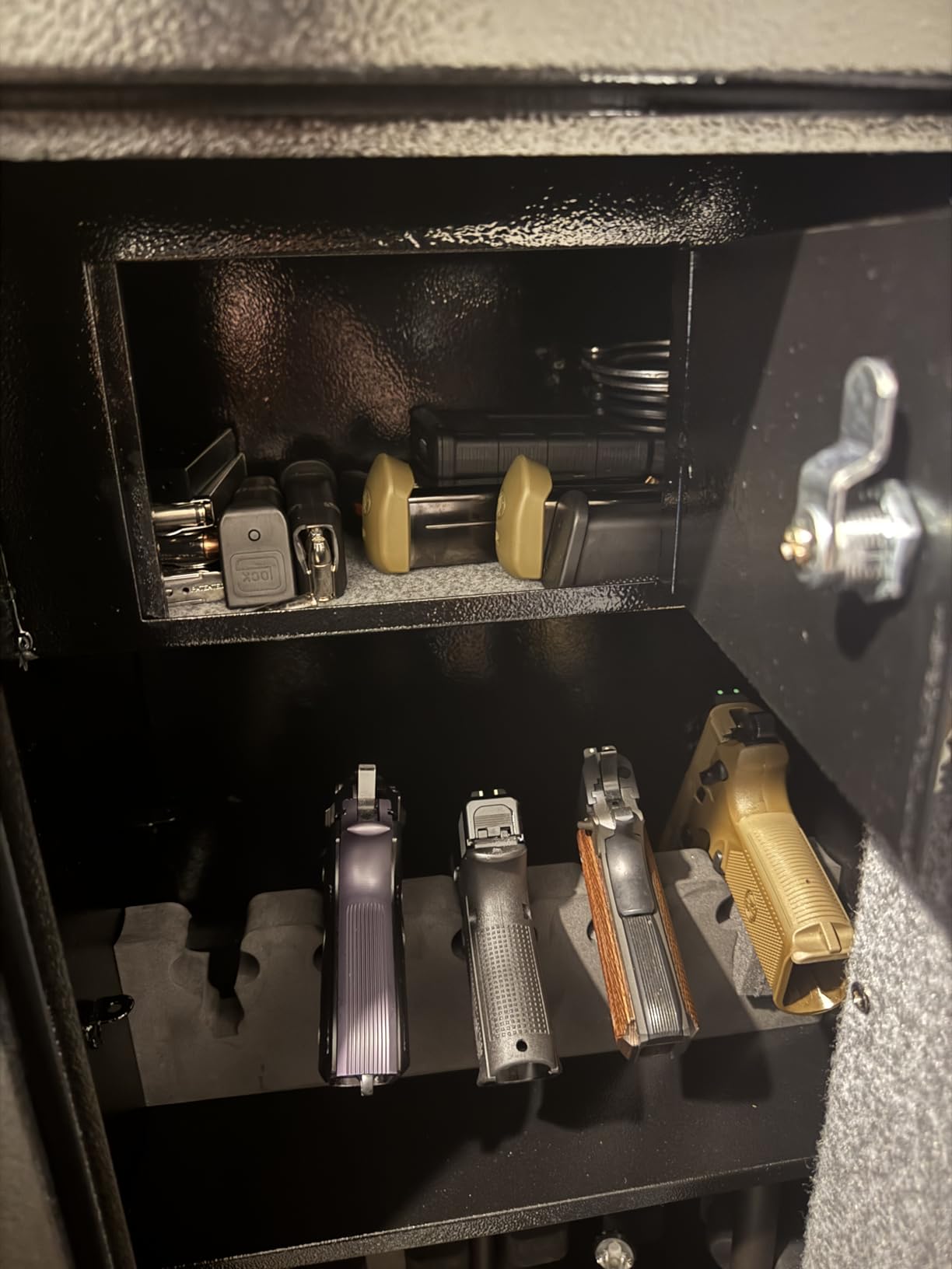BBRKIN Large Rifle Safe, Long Gun Safe for Rifle Shotgun for Home, Quick Access 5-6 Gun Storage Cabinet with a Handgun Lock Box and a Removable Shelf, Silent Mode(PIN Code Version) customer photo 2