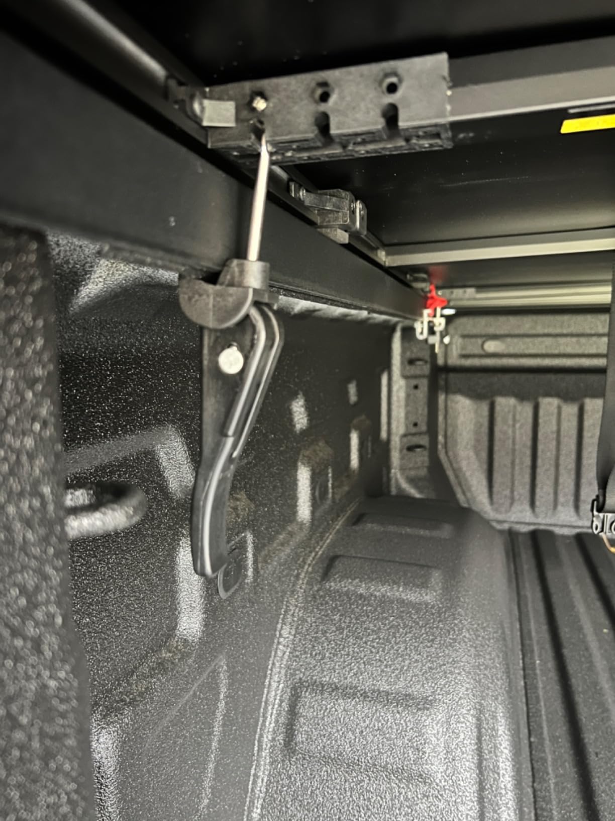 Tyger Auto T3 Soft Tri-fold Truck Bed Tonneau Cover Compatible with 2019-2026 Chevy Silverado GMC Sierra 1500 (Not Fit 19 LD/Limited) | 5'10