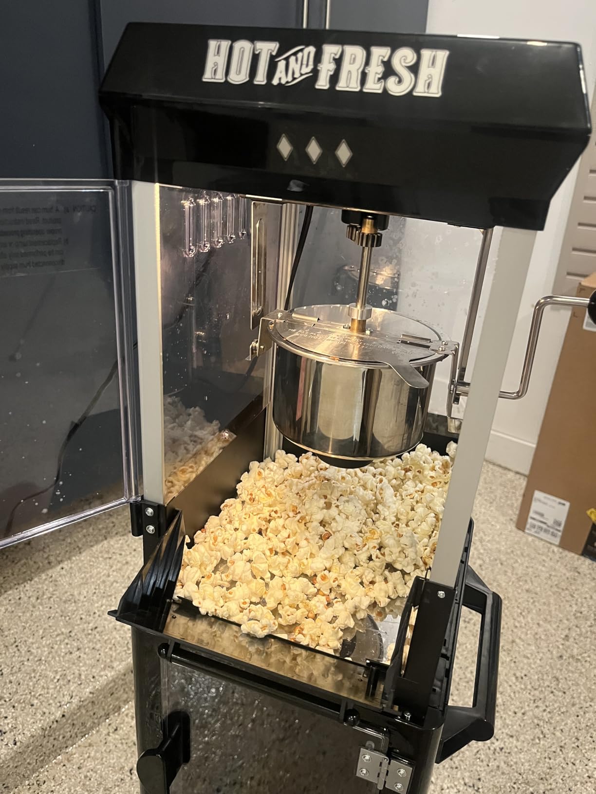 Nostalgia Popcorn Maker Machine - Professional Cart With 2.5 Oz Kettle Makes Up to 10 Cups - Vintage Popcorn Machine Movie Theater Style - Black customer photo 1
