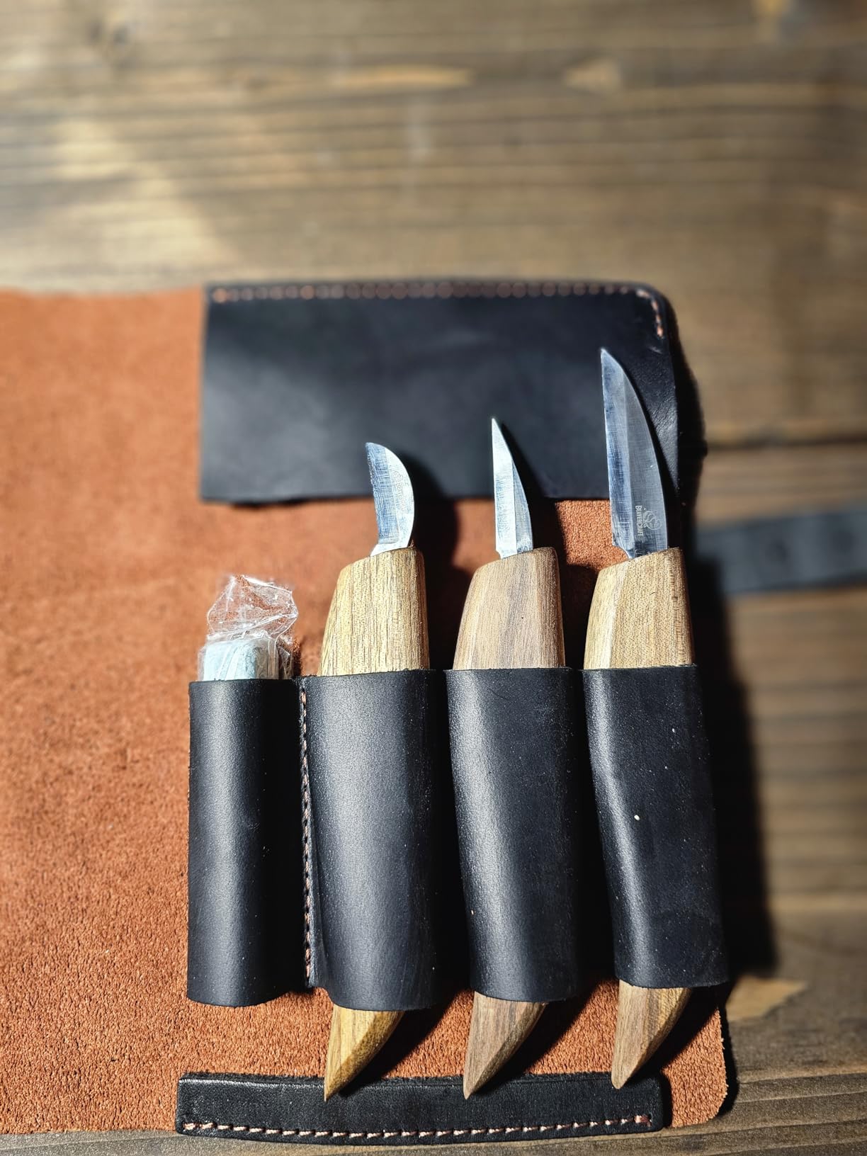 BeaverCraft Wood Carving Knife Set Deluxe S15X - Wood Carving Kit with Detail Chip Knife, Sloyd Roughing Whittling Knives & Leather Strop - Whittling Tools Set with Leather Case for Carvers customer photo 1