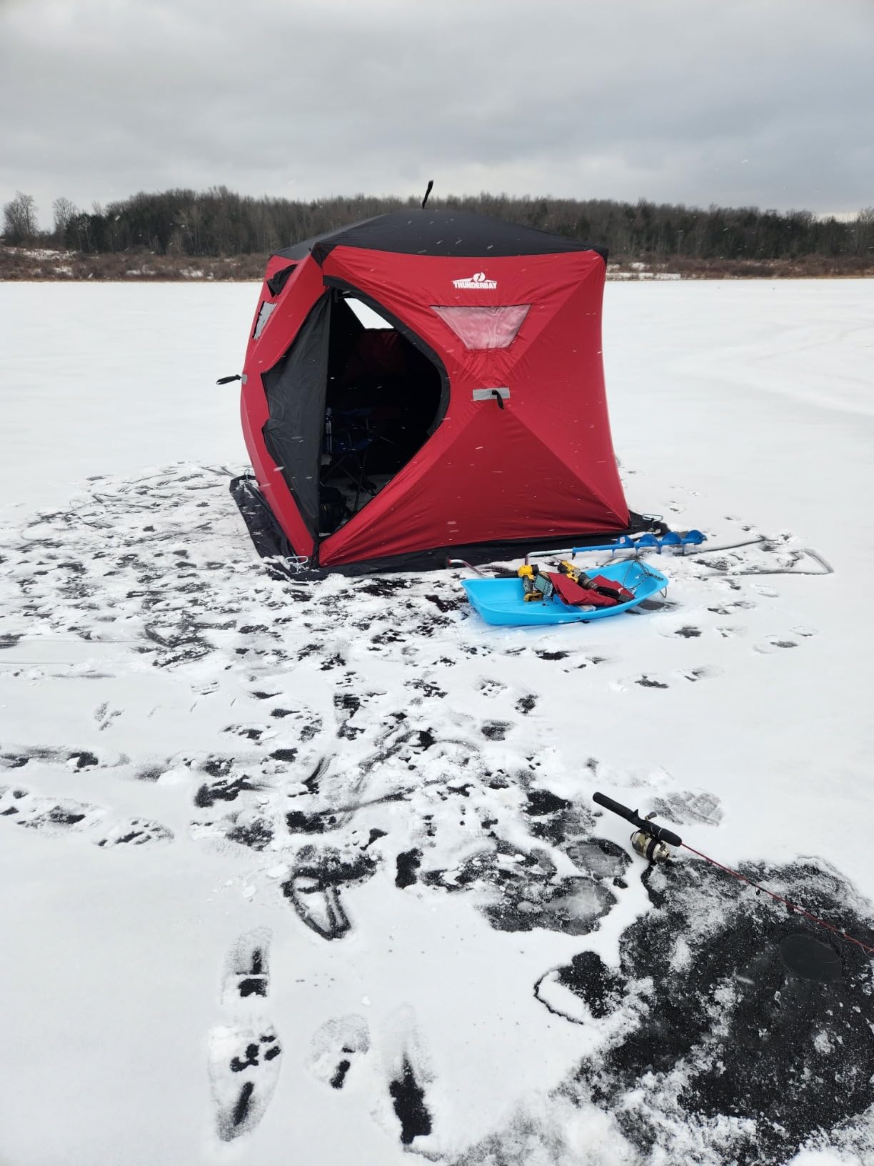 THUNDERBAY Ice Cube Series Pop-Up 3-4 Person Wide Bottom Ice Fishing Shelter, 39-56 Square Feet of Fishable Area, Portable 3-4 Person Ice Shanty customer photo 2