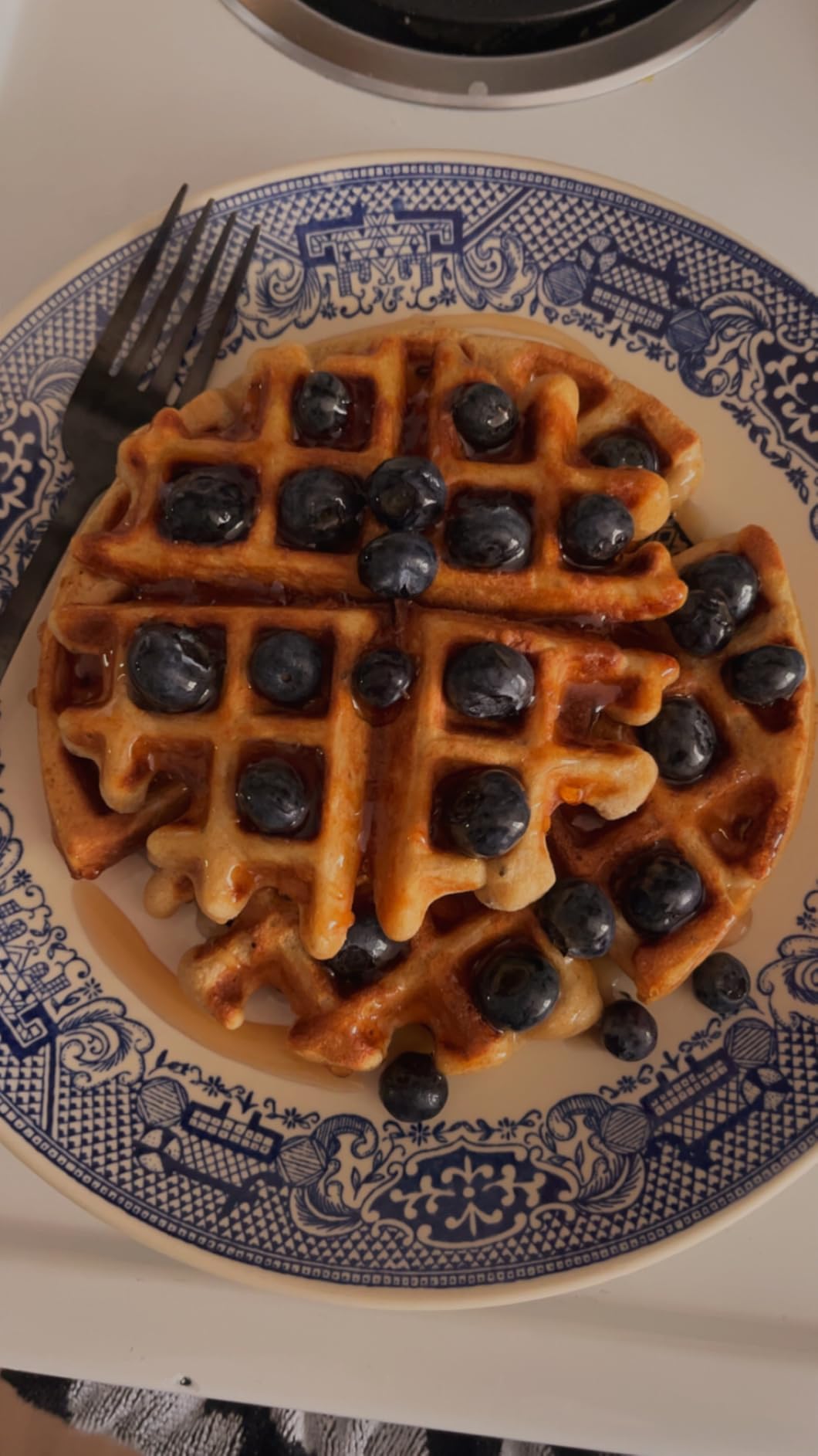 Hamilton Beach Double Flip Belgian Waffle Maker, 26201MN customer photo 2