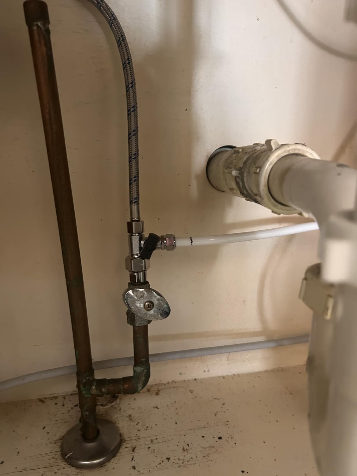Waterdrop TSU 0.01 Micron Ultra Filtration Under Sink Water Filter System | 3-Stage Tankless Under Sink Water Filtration System, Smart Panel, with Faucet, Drilling Required, Reduces Odor, Not Lower TDS customer photo 2