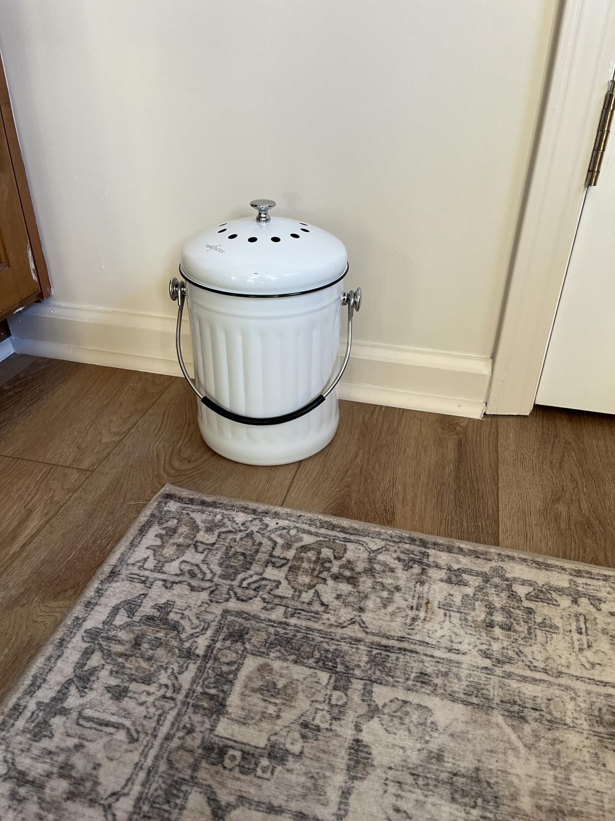 Premium Compost Bin for Kitchen Countertop - Stainless Steel with Dual Filter Technology (White, 1.3 Gallon) customer photo 2