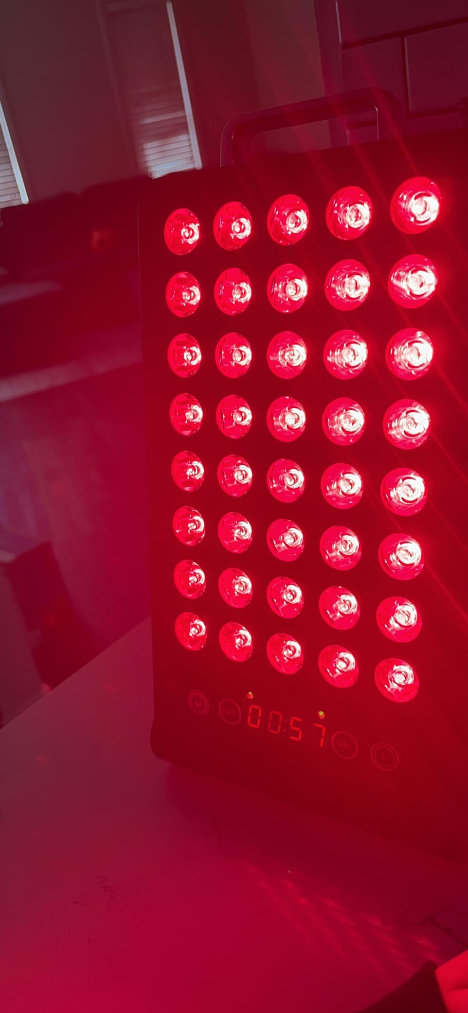 BestQool Red Light Therapy Panel BQ40, 660nm 850nm Red and NIR for Face, 50W | Elite Grade Dual Chip Red and Infrared Light Therapy for Body, Portable LED Light Therapy Panel for Home Use customer photo 1