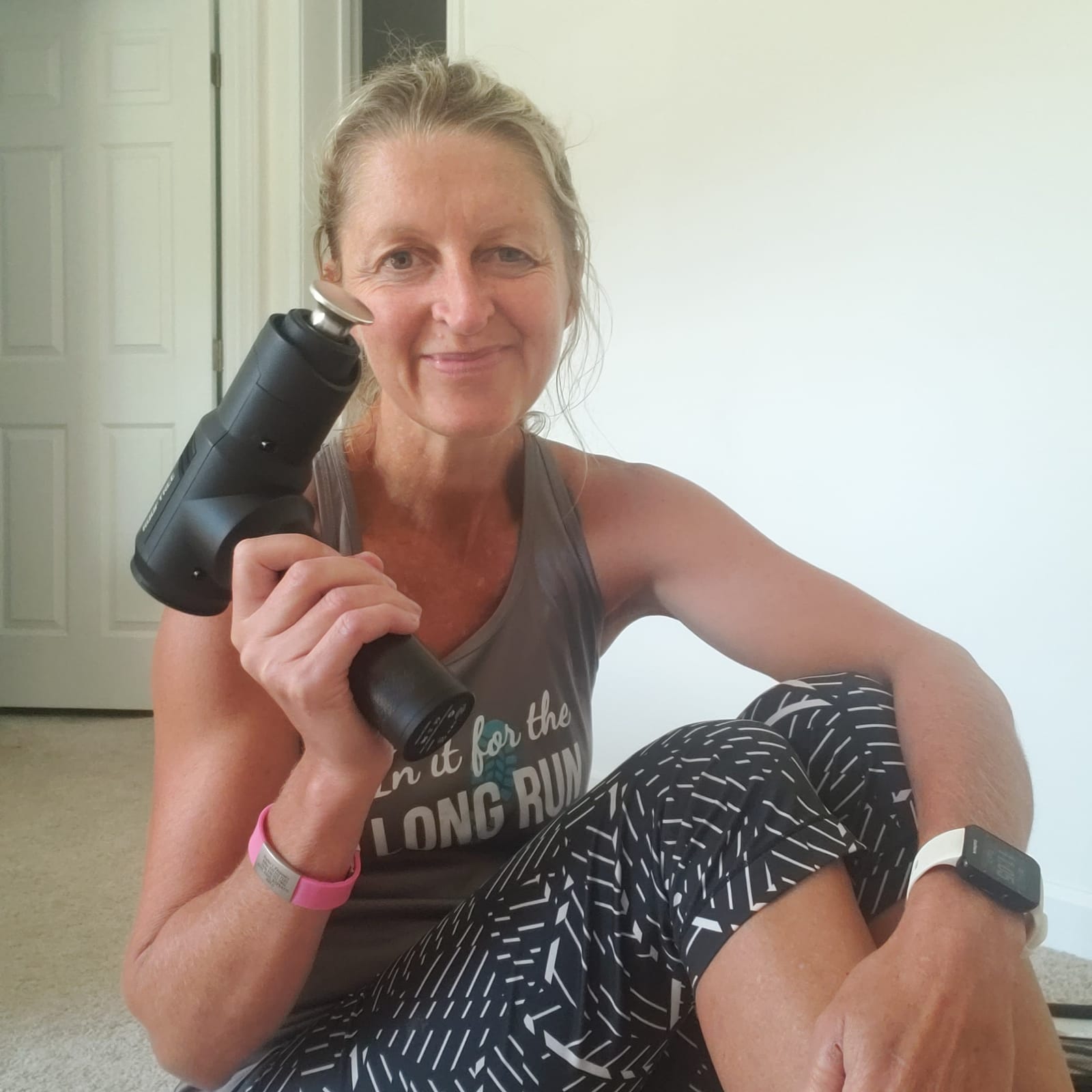 Deep Tissue Massage Gun for Athlete with Metal Head,Relieve Sore Muscle-R20 | 12 Hrs Battery Life,90W High-Powered Brushless Motor, 60lbs Stall Force,Muscle Pain Relief,for Professional Therapist Use customer photo 2