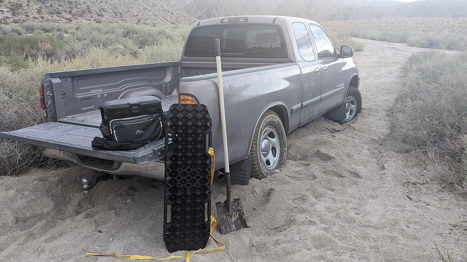 BUNKER INDUST Off-road Traction Boards with Jack Base, Pair Recovery Track 4X4 Jeep Truck Emergency Tire Traction Mat with Bag - Sand, Mud, Snow Tracks Black (Gen 7th) customer photo 1