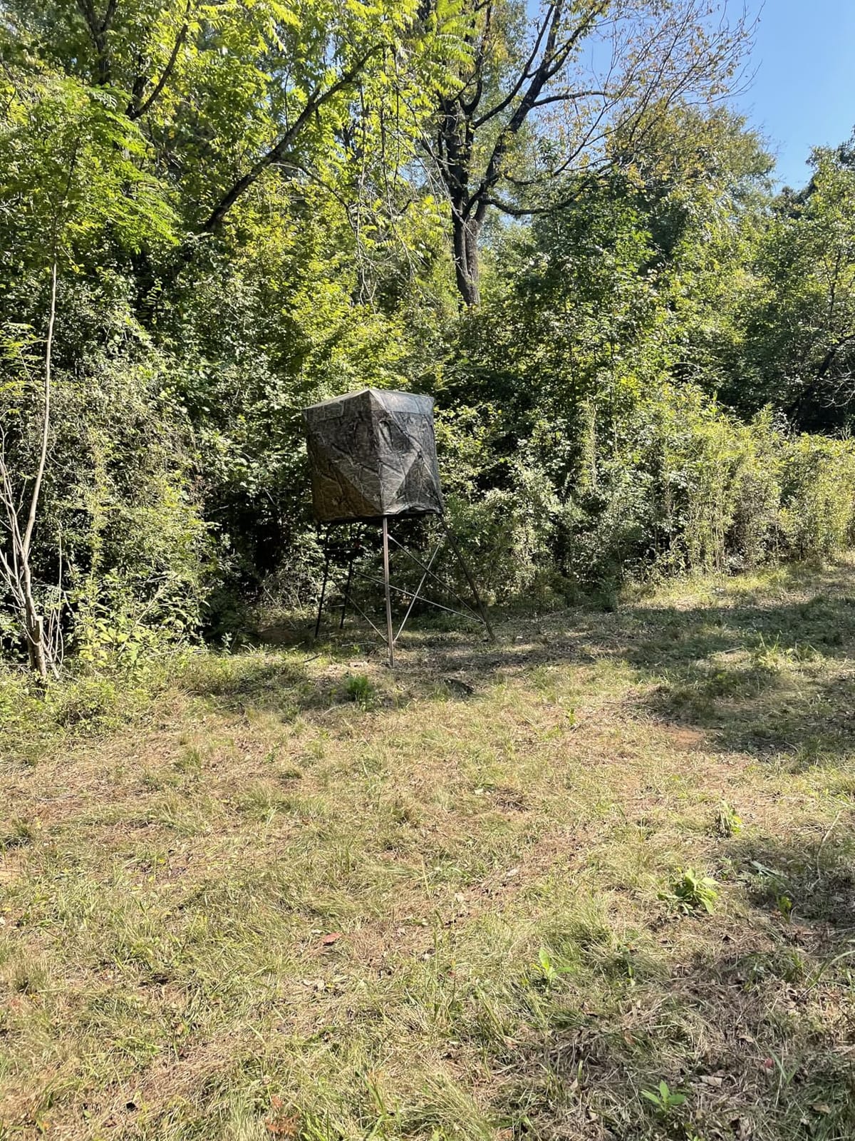 Guide Gear 6 Foot Tripod Hunting Tower Blind, 2-Man Stand Elevated, Hunting Gear Equipment Accessories, 4 by 4 customer photo 2