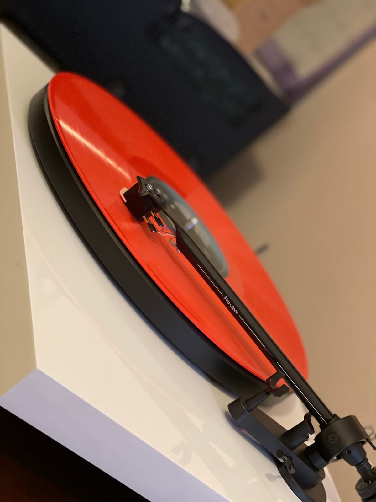 Pro-Ject Debut Carbon EVO Wired Turntable with Sumiko Rainier Cartridge (Black) customer photo 2
