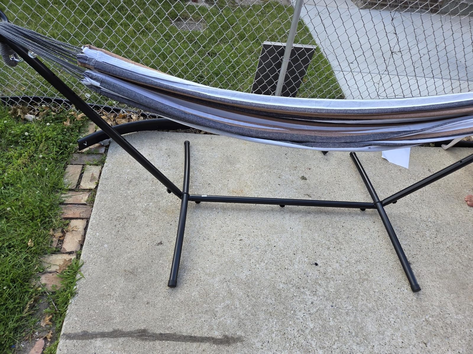 Double Hammock with Stand for Outside, Heavy-Duty, Portable (Coffee) | 450 lbs, 9FT, Space Saving, 2 Person, Heavy-Duty Steel Frame, Easy Assembly, Indoor Outdoor Patio customer photo 2