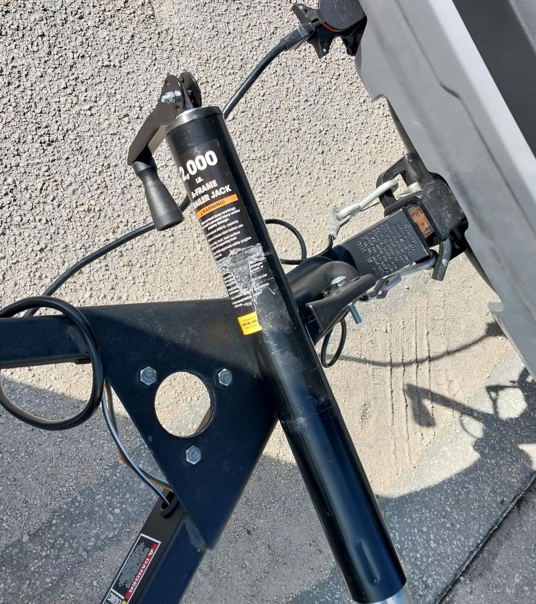 Road DAWG A-Frame Trailer Jack, 2,000 LBs Capacity, 14 Inches Vertical Travel, Top-Wind Handle Trailer Tongue Jack with Foot Plate, for Camper, RV,ATR39004MB customer photo 2
