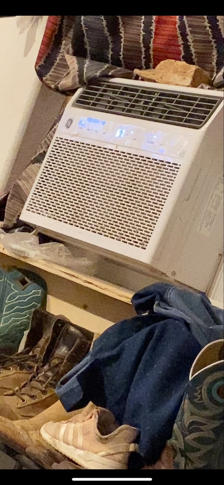 GE Window Air Conditioner 10,000 BTU, Wi-Fi Enabled, Energy-Efficient Cooling for Medium Rooms, 10K BTU Window AC Unit with Easy Install Kit, Control Using Remote or Smartphone App customer photo 1