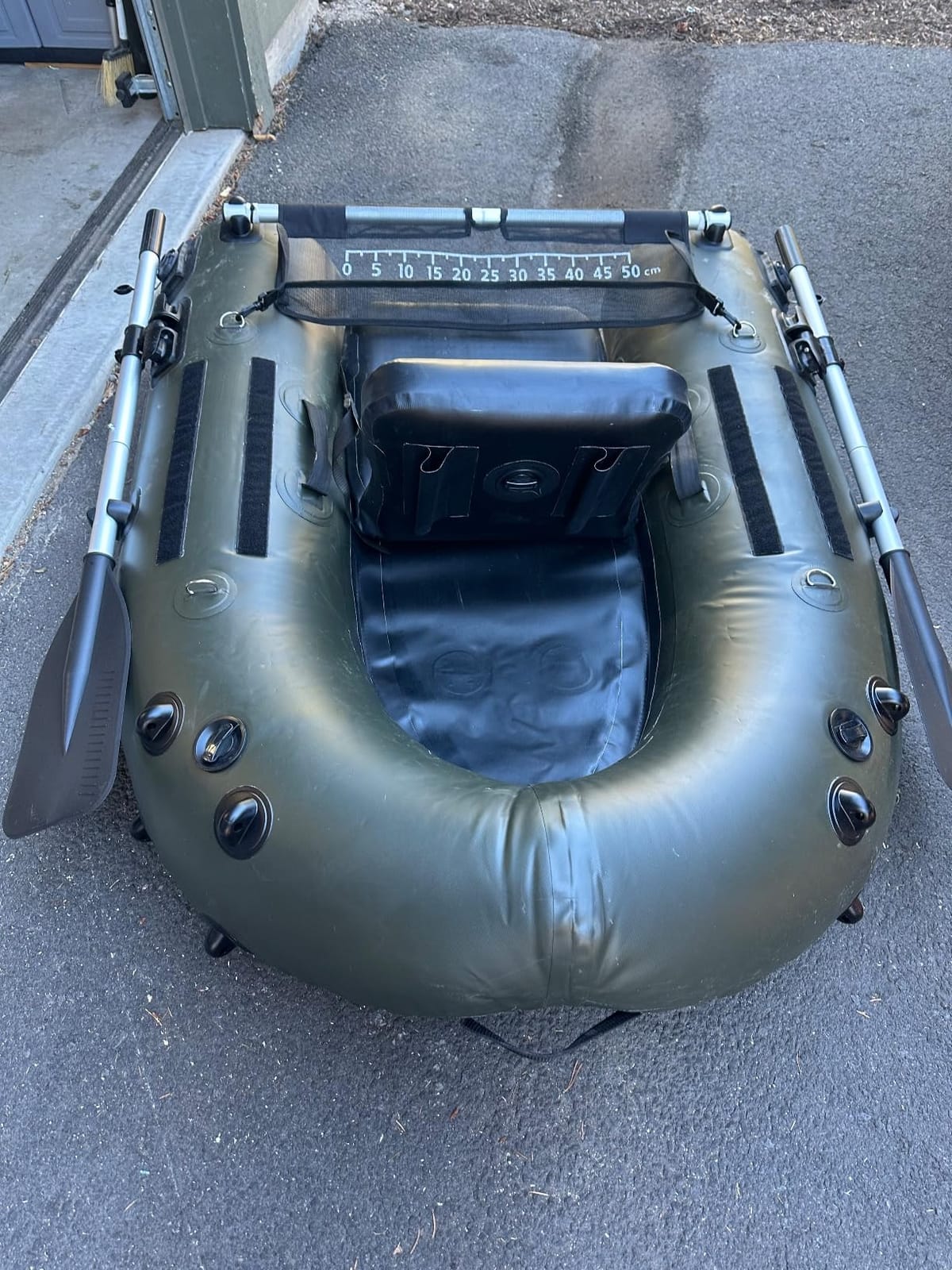 Inflatable Fishing Float Tube, Belly Boat Fishing with Adjustable Backpack Straps, Storage Pockets, Fish Ruler, Pump, Oar, Float Tubes for Fishing, 350 LBS Load Capacity customer photo 1
