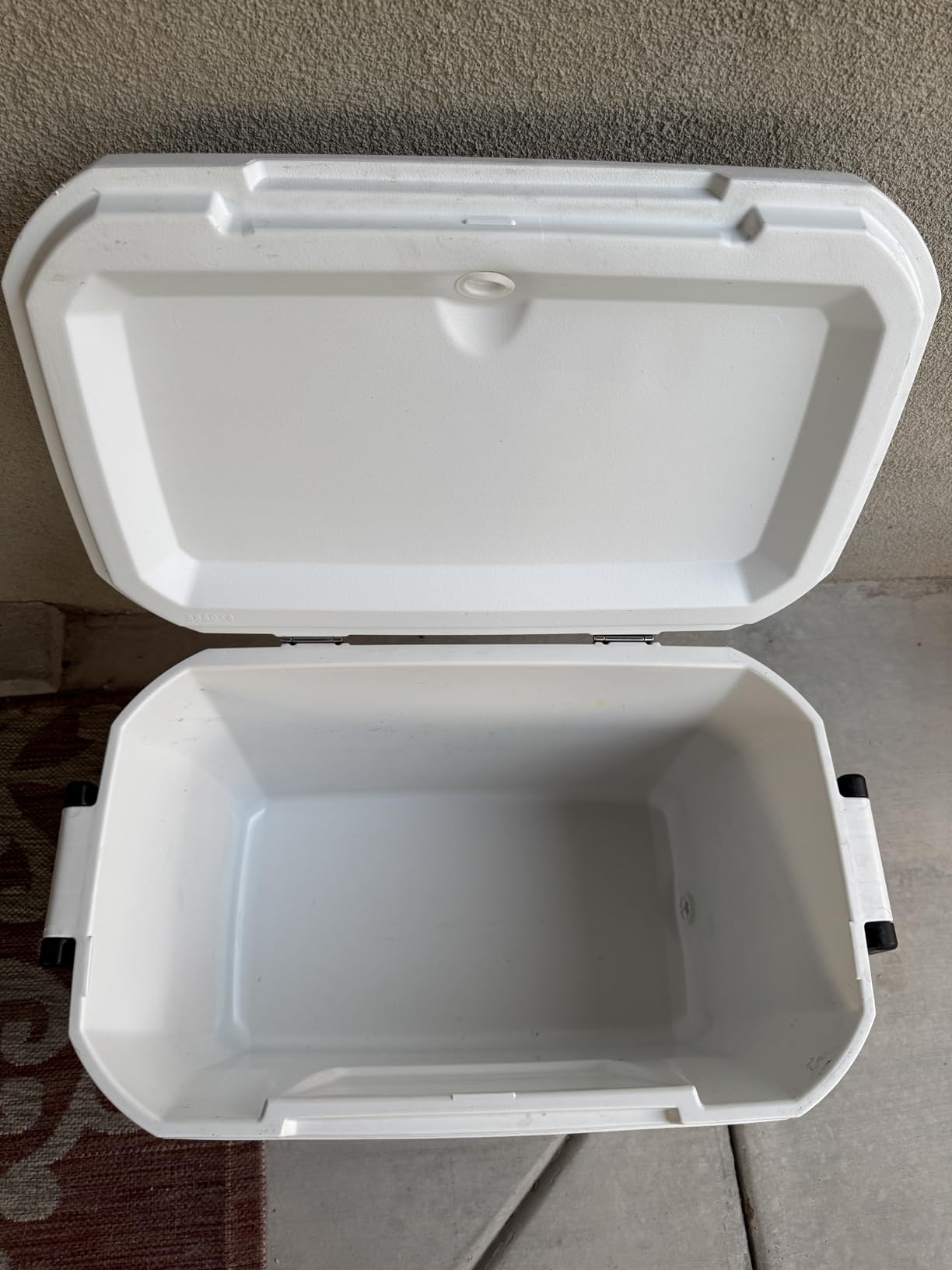 Coleman Marine Cooler with Fully Insulated UV Guard Lid & Body, Keeps Ice for 3+ Days, Great for Boating & Fishing, 52qt/100qt Wheeled/120qt Options customer photo 1