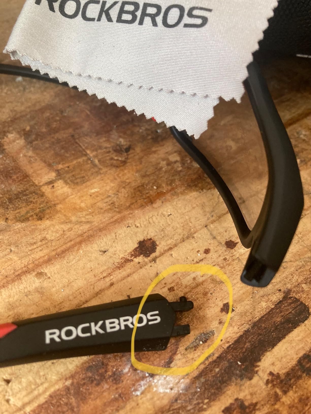 ROCKBROS Photochromic Cycling Glasses UV400 Lightweight Auto-Adjust Lens customer photo 1