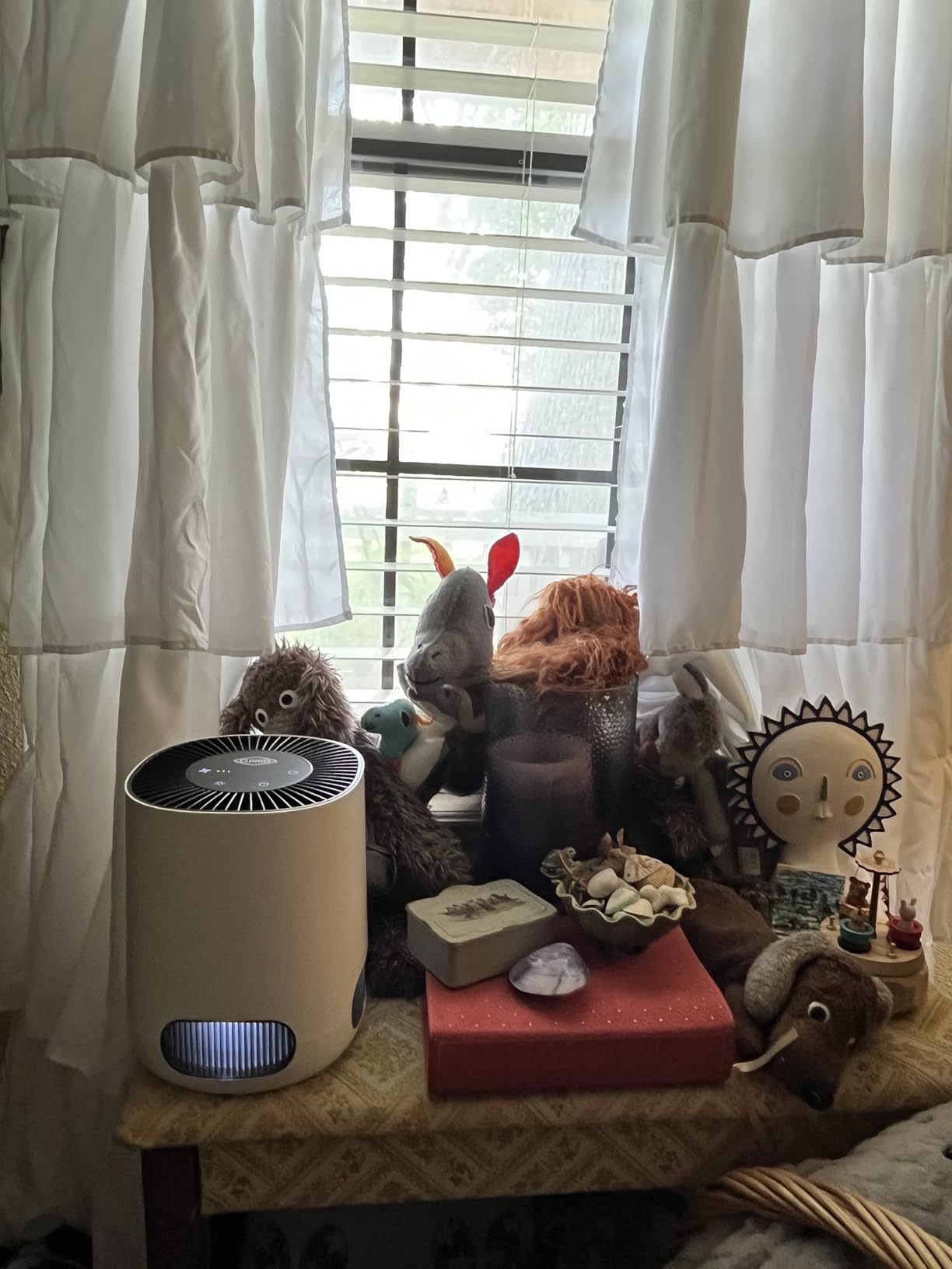 Clorox Small Room Air Purifiers for Bedroom Home, True HEPA Filter | 200 Sq Ft | Reduces 99.9% of Mold, Viruses, Wildfire Smoke, Allergens, Pet Allergies, Dust | Auto Mode | Whisper Quiet customer photo 1